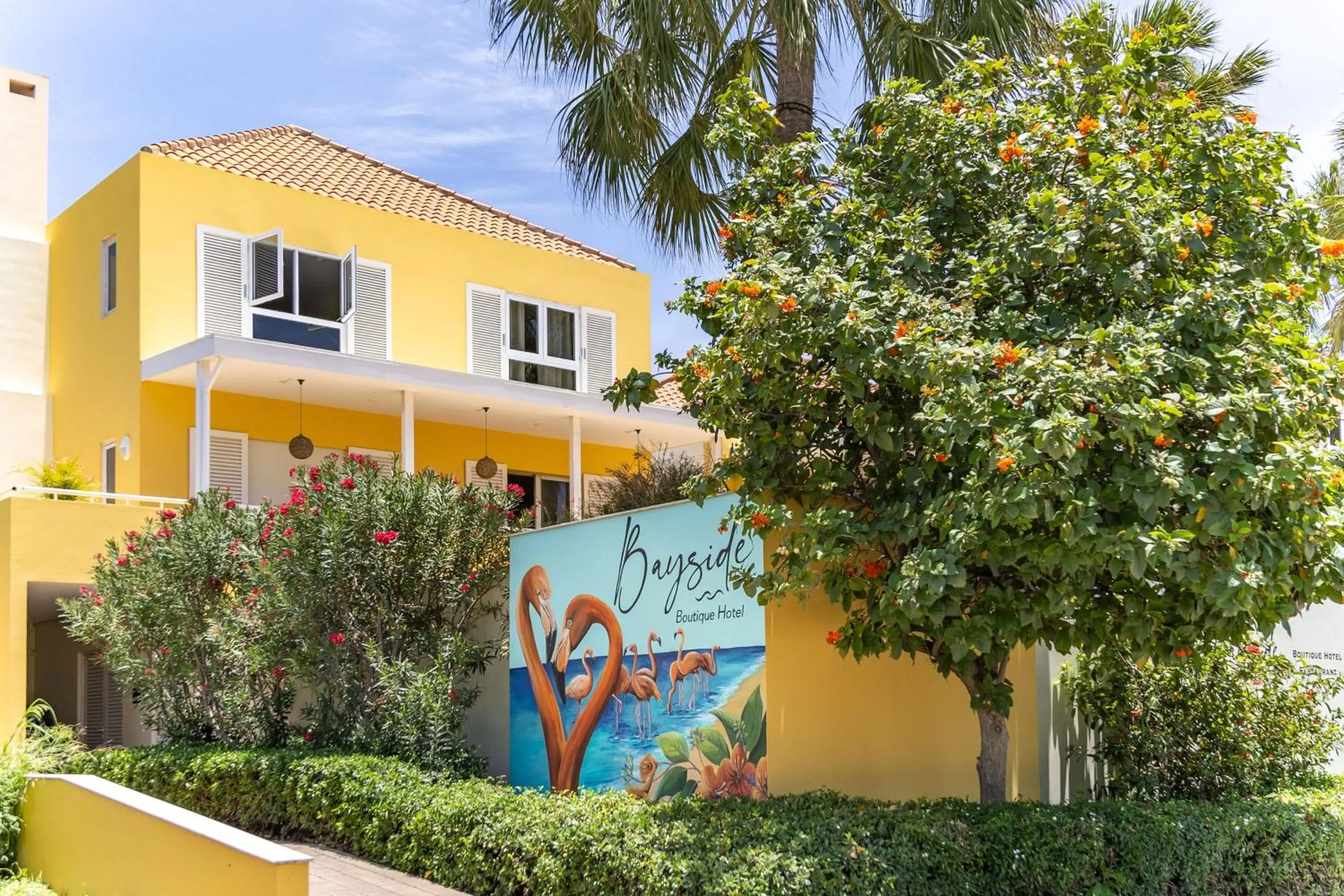 Property building in Bayside Boutique Hotel - Blue Bay Golf & Beach Resort