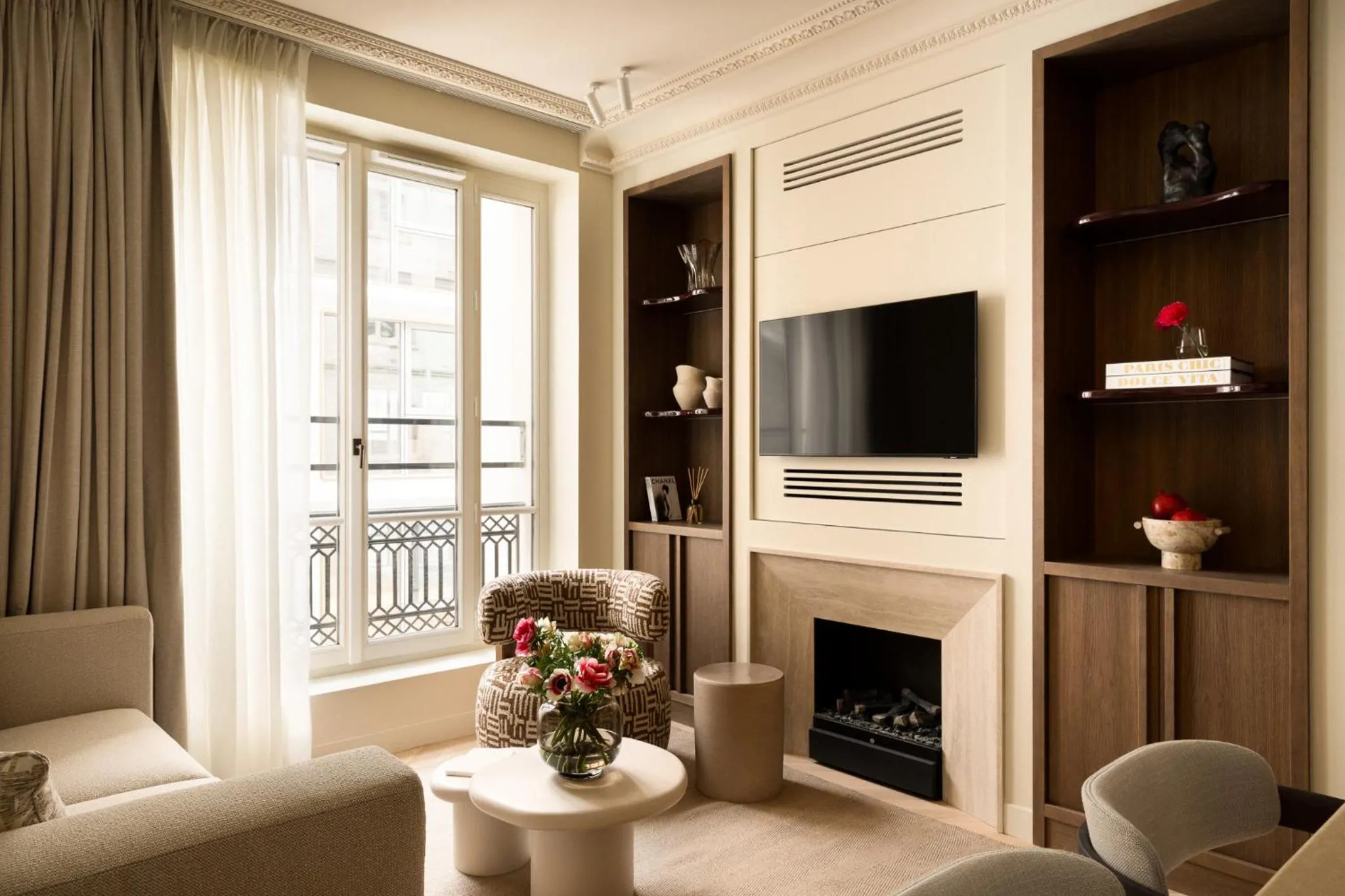 Deluxe One-Bedroom Apartment in HIGHSTAY Maisons - Boétie