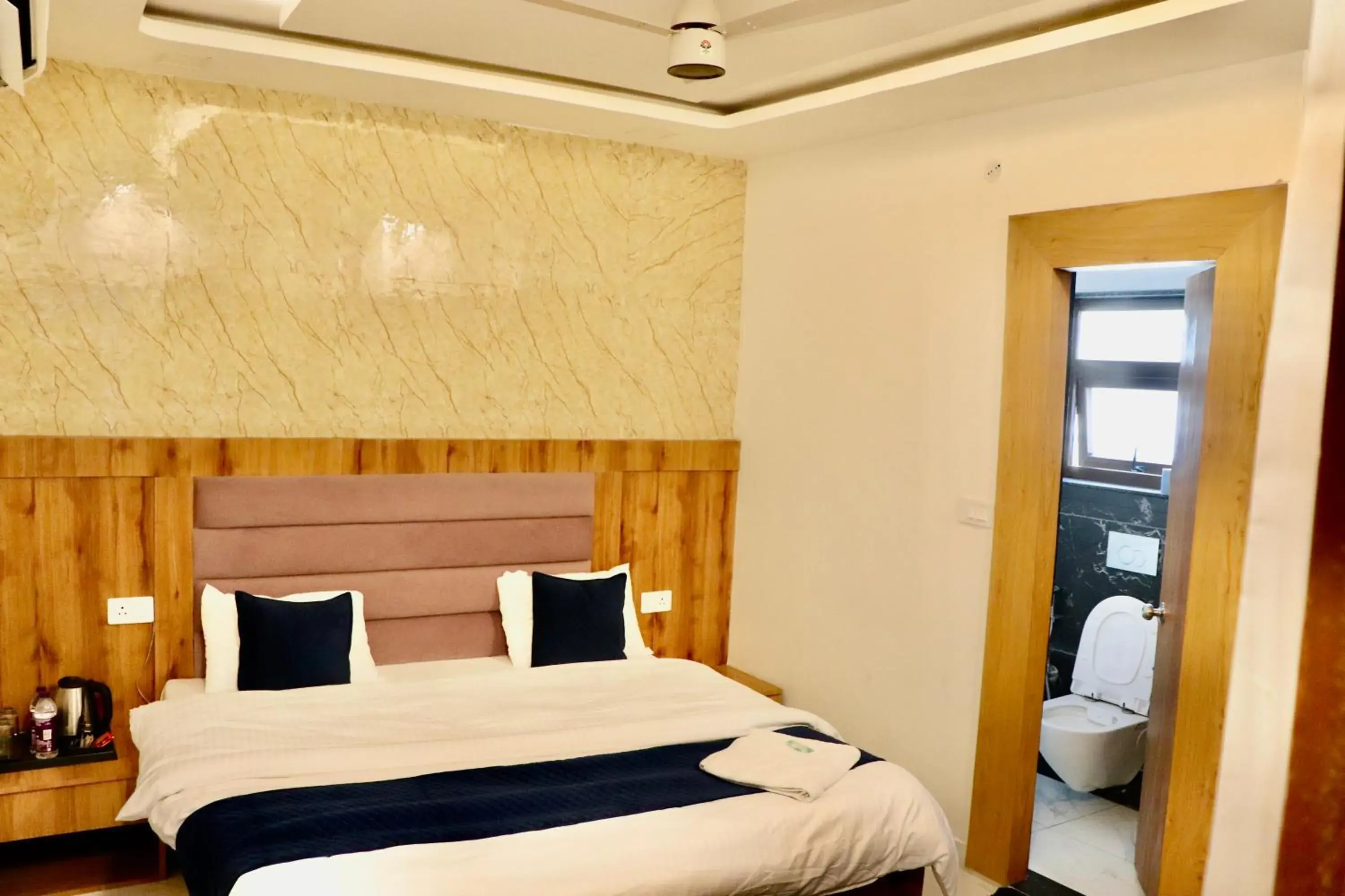 Standard Double Room in Maayaa inn by Ganges Standard Double Room in Maayaa inn by Ganges