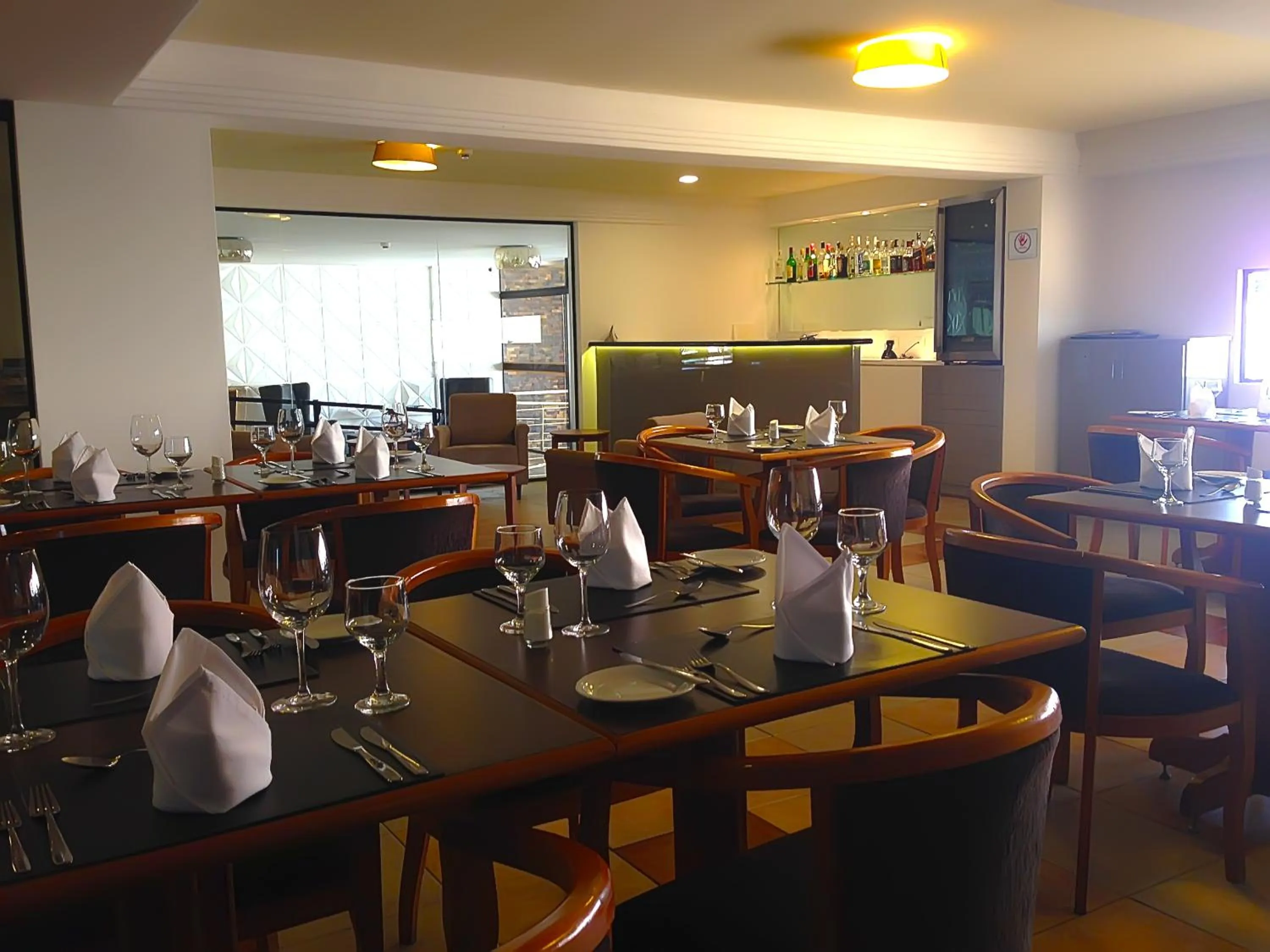 Restaurant/places to eat in Gran Continental Hotel Taubaté