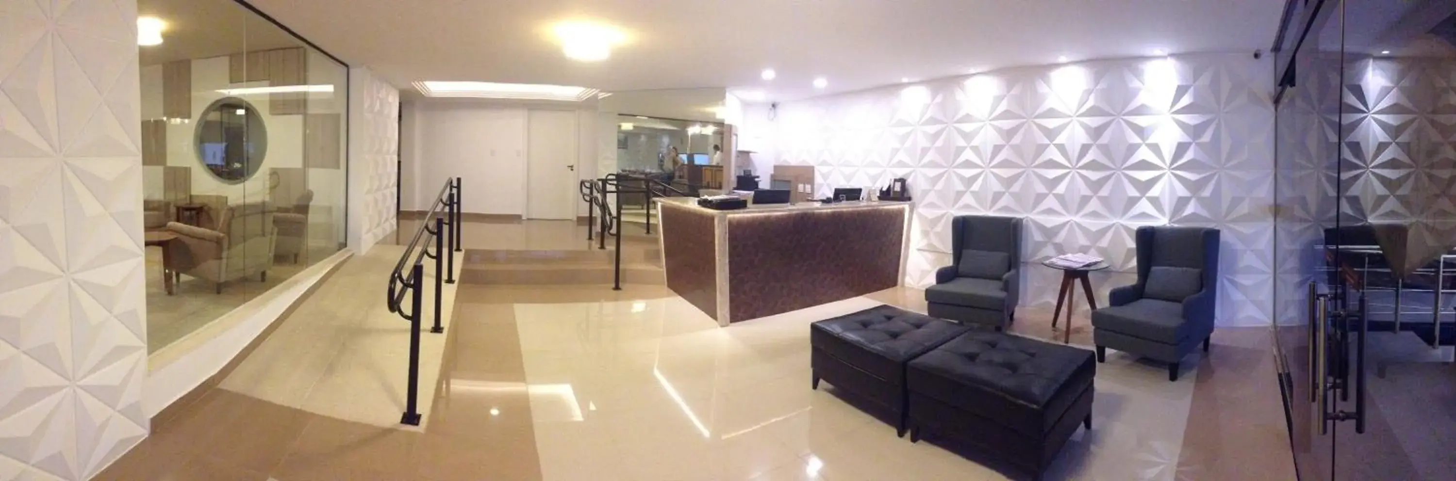 Facade/entrance in Gran Continental Hotel Taubaté Facade/entrance in Gran Continental Hotel Taubaté