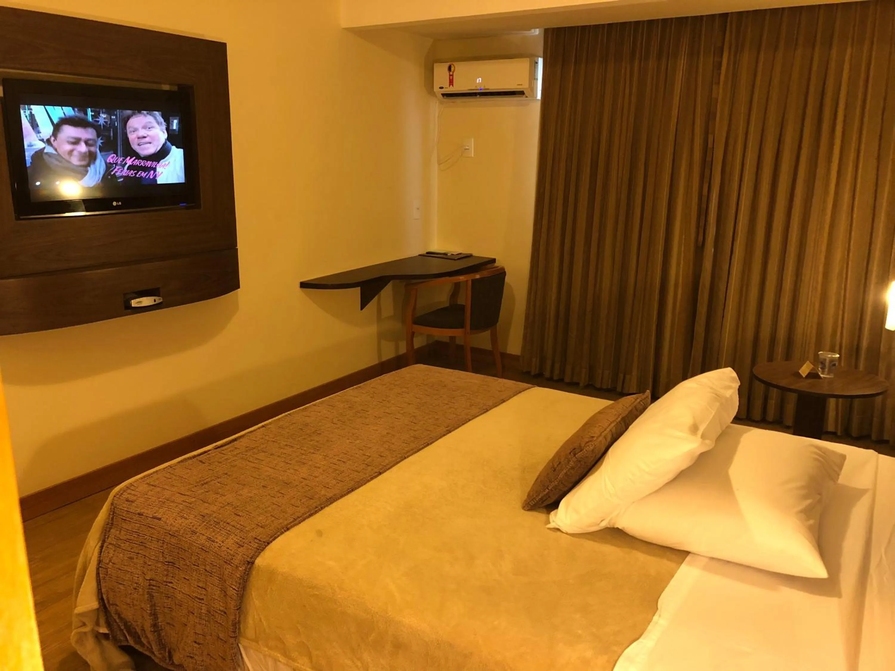 Bed in Gran Continental Hotel Taubaté