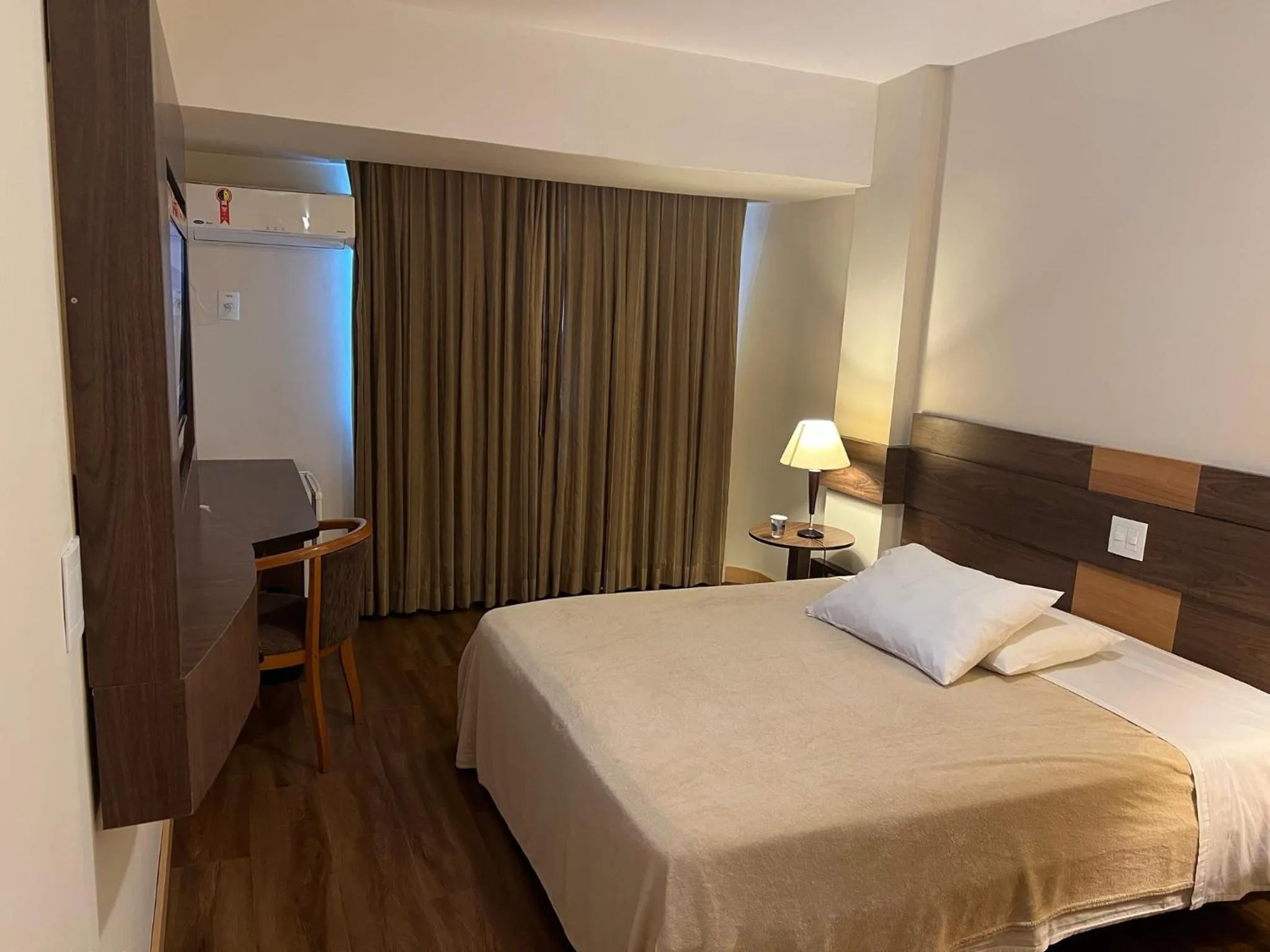 Bed in Gran Continental Hotel Taubaté