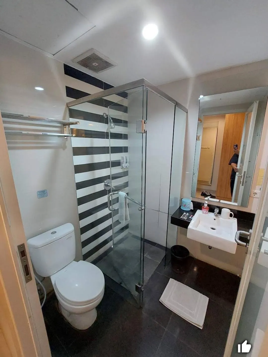 Sunshine Family Homestay near Terminal 1 Juanda Airport