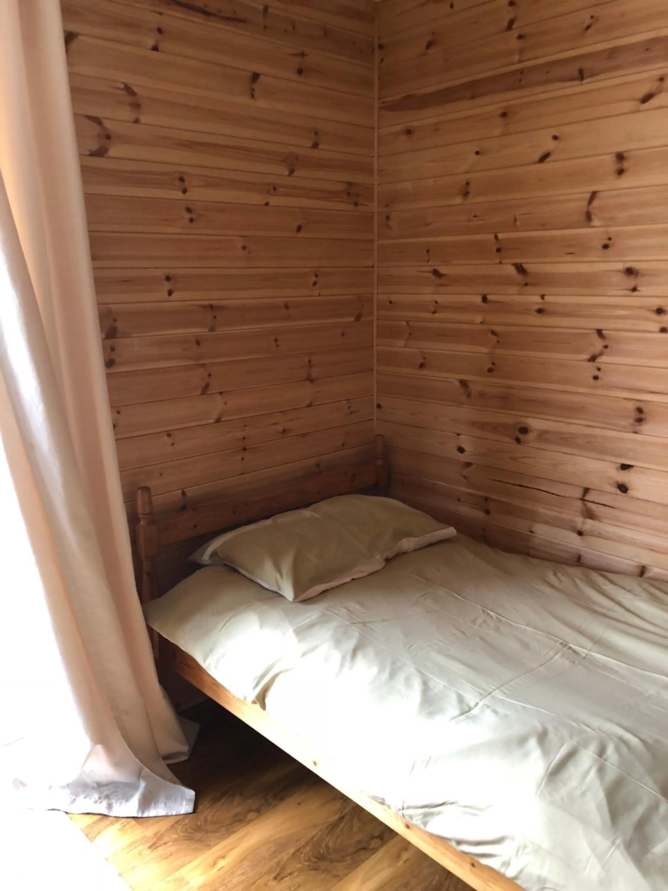 Bed in 1 Lochness Rooms&Hostel