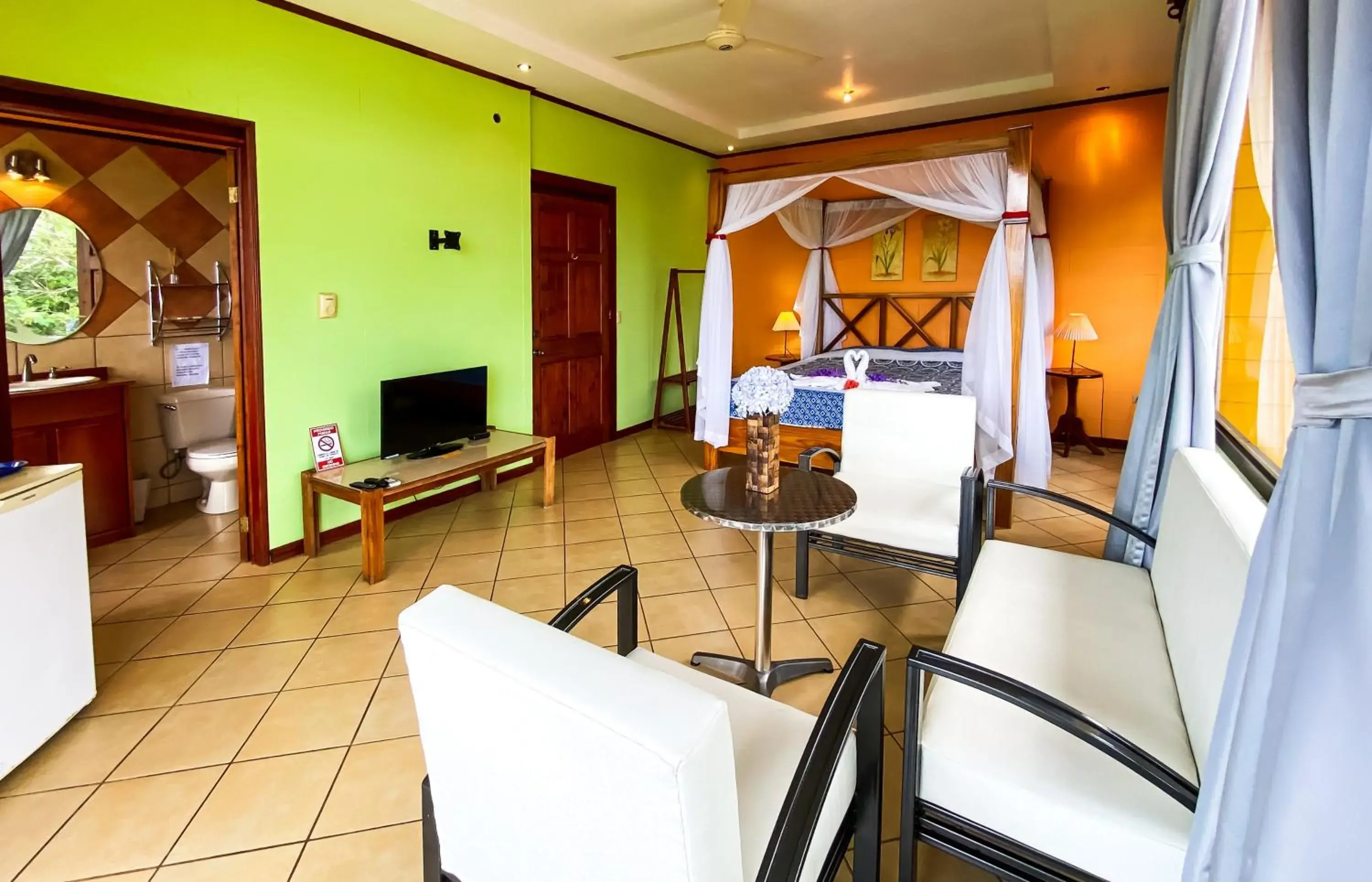 Deluxe Double Room with Balcony in Arenal Garden Lodge Deluxe Double Room with Balcony in Arenal Garden Lodge