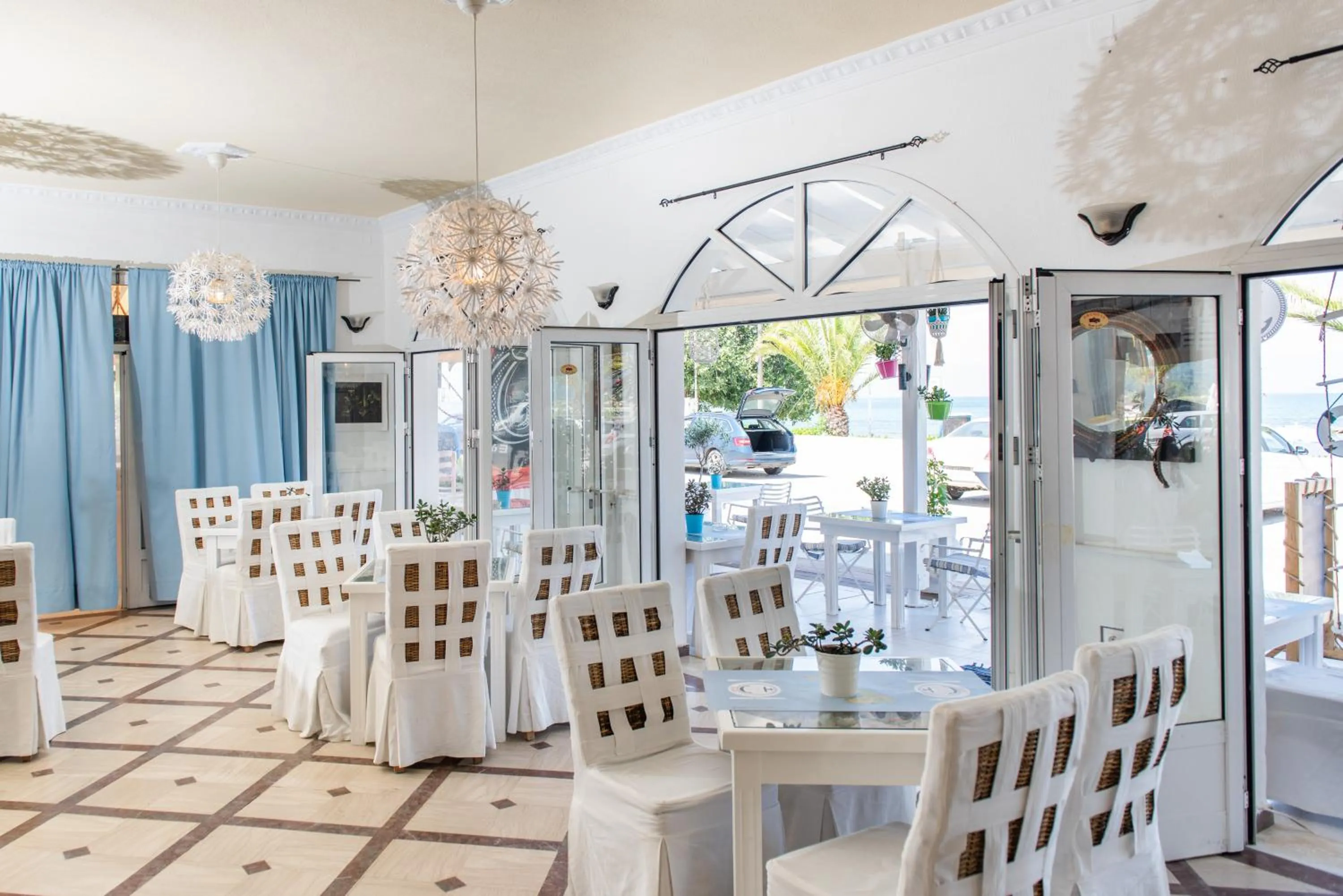 Restaurant/places to eat in Aphrodite Beach Hotel Corfu