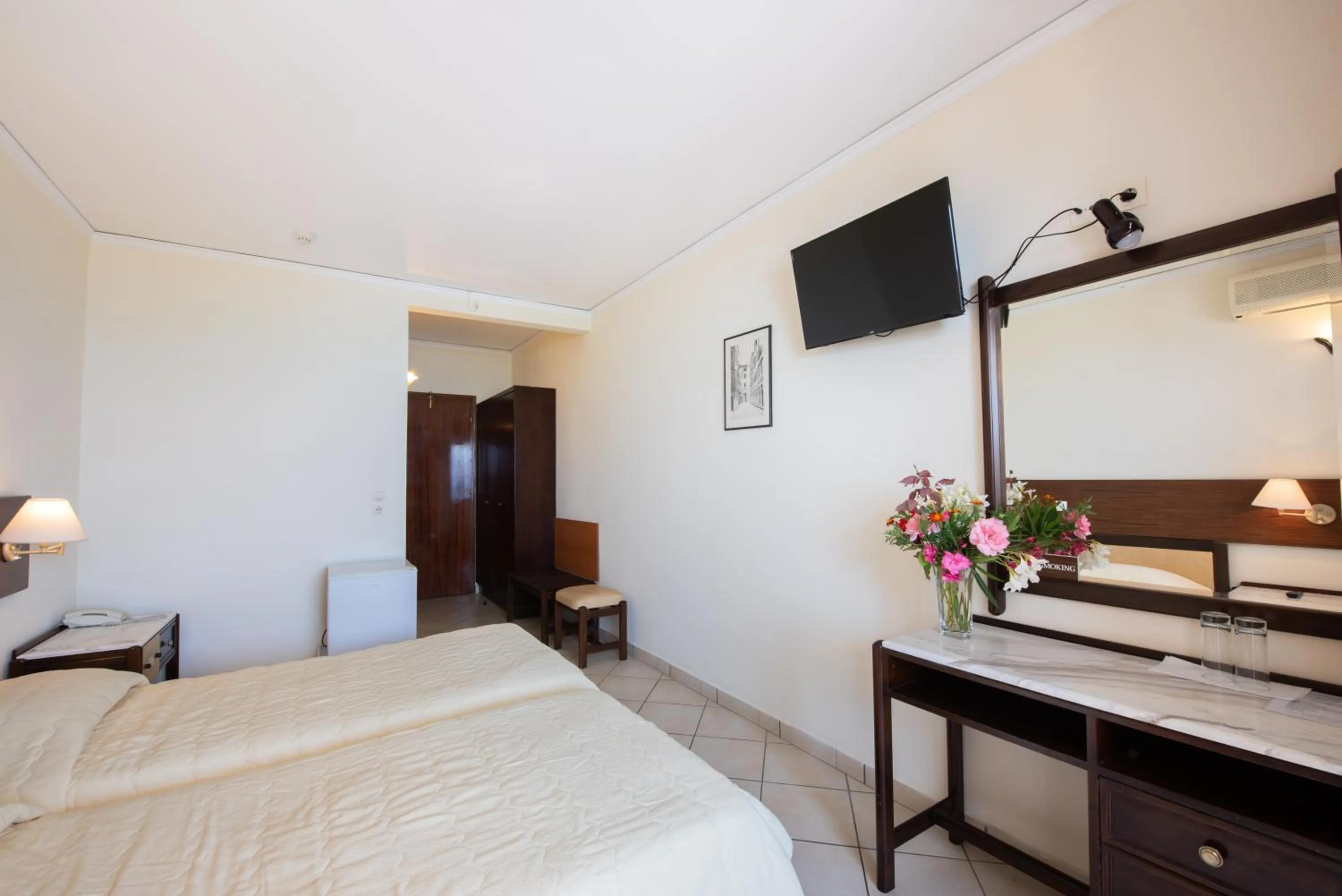 Bedroom, Bed in Aphrodite Beach Hotel Corfu