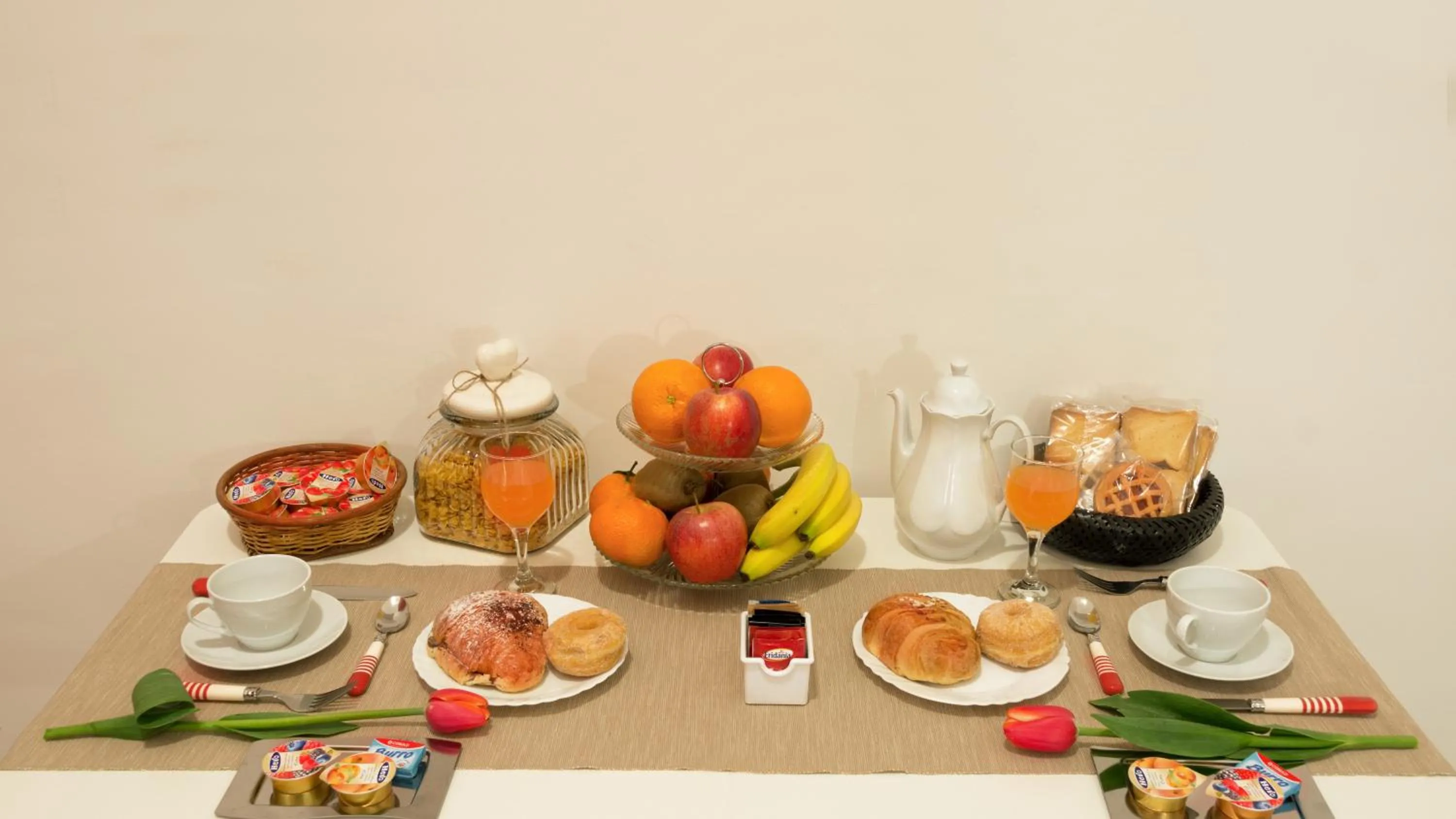 Breakfast in Termini in Bed