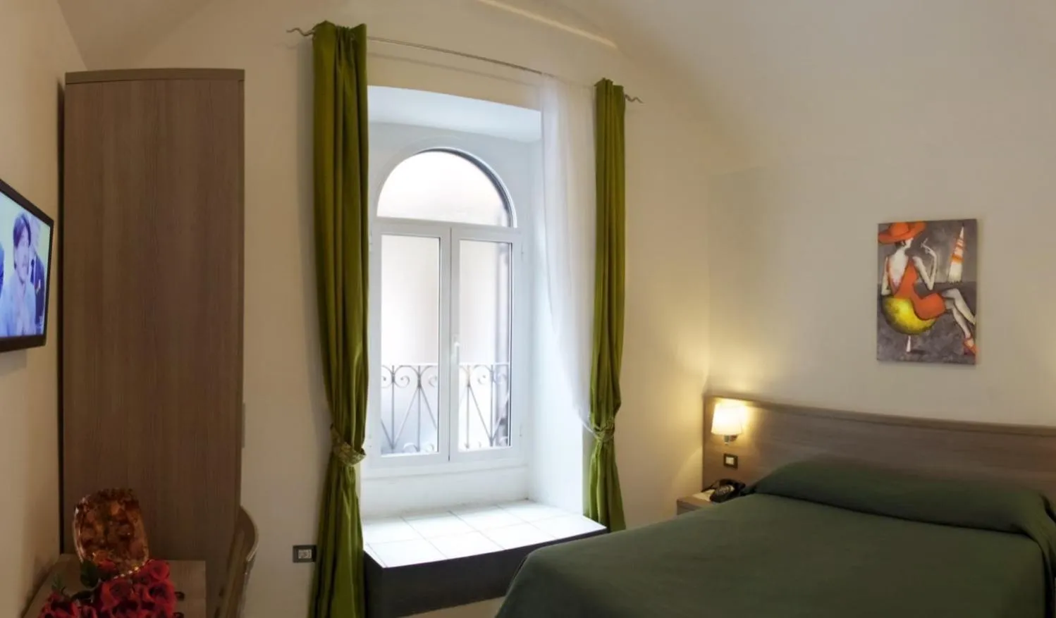 Photo of the whole room, Bed in Termini in Bed