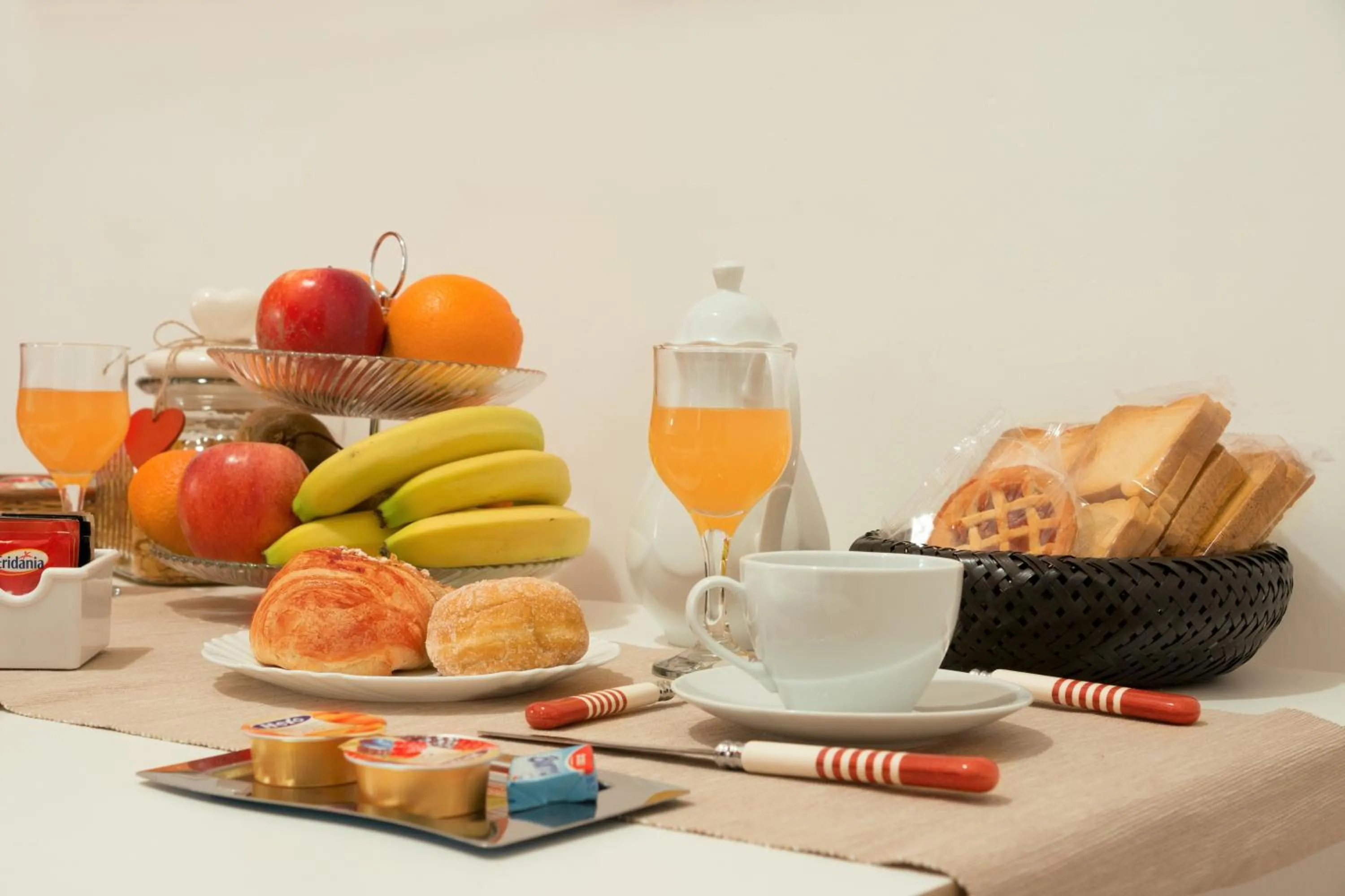 Breakfast in Termini in Bed
