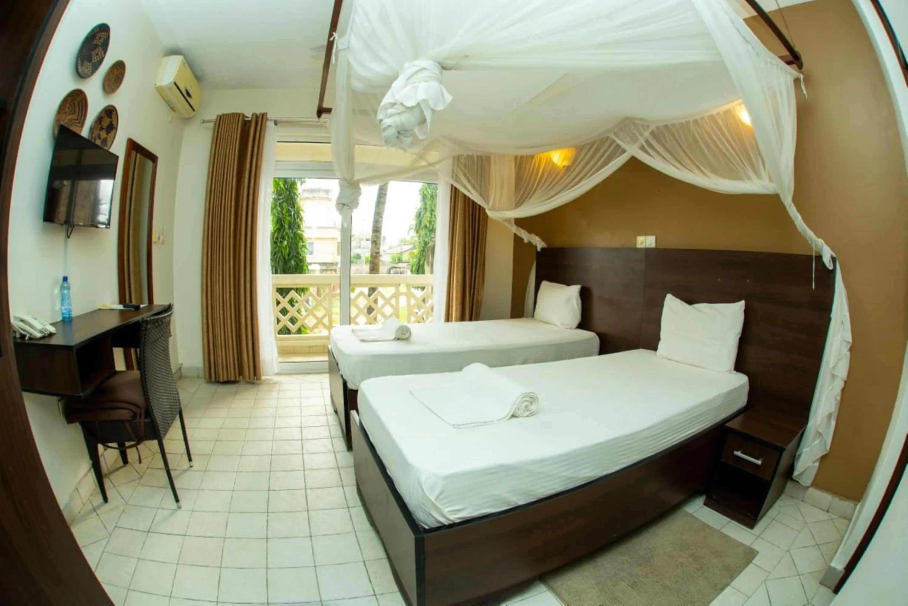 Bedroom, Bed in Gasaro Hotel