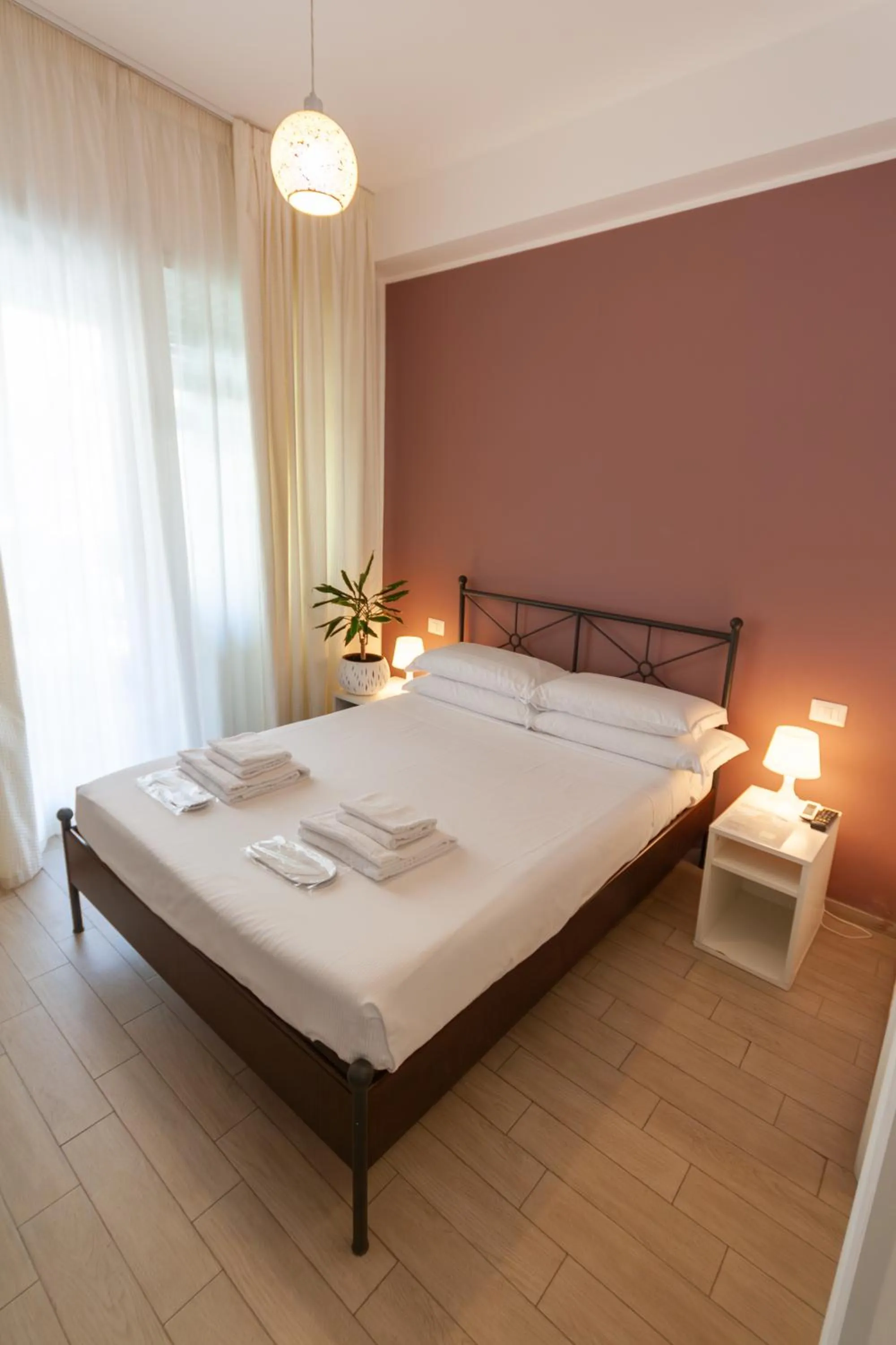 Bedroom, Bed in Magna Cura