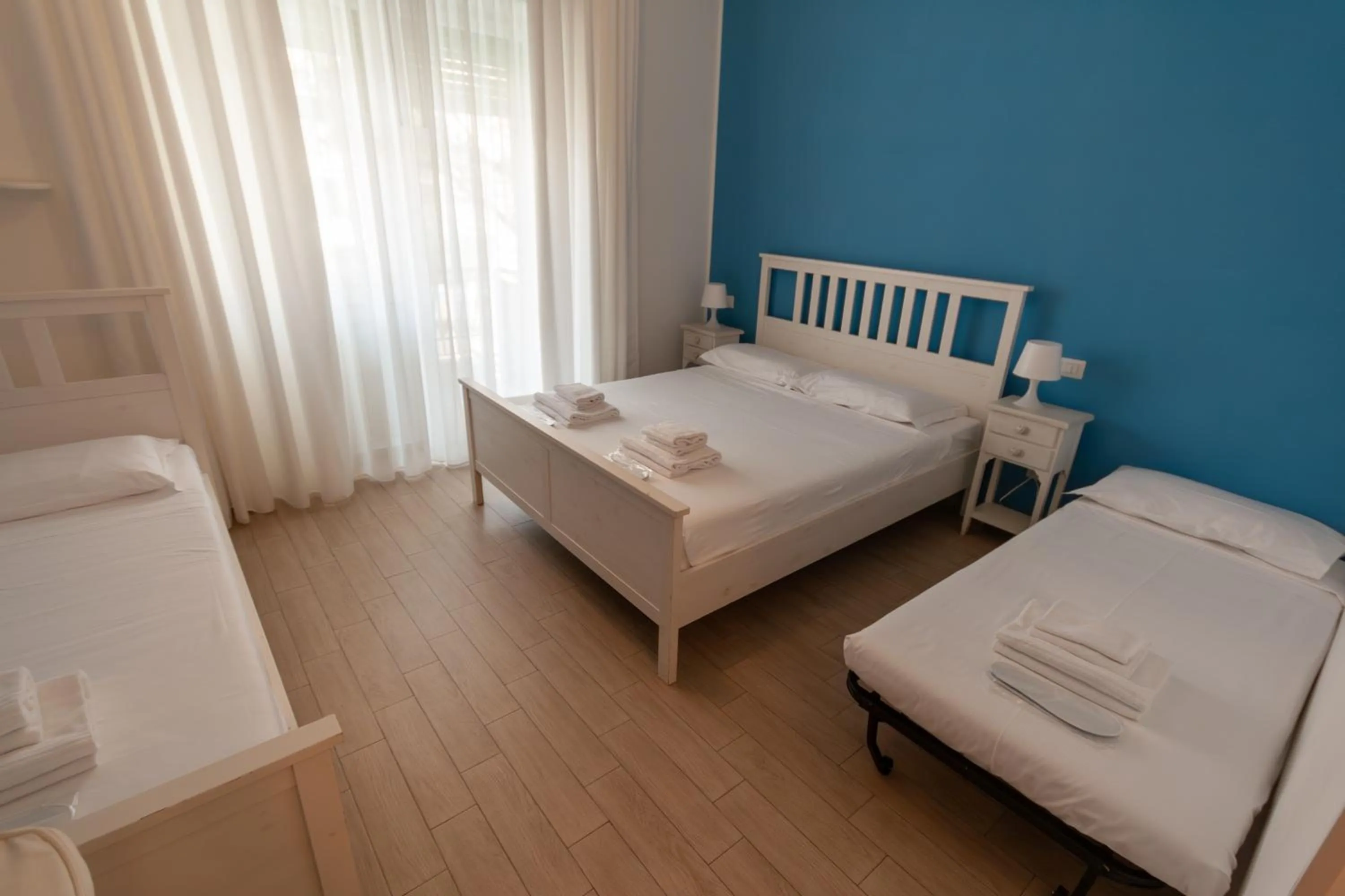 Bedroom, Bed in Magna Cura