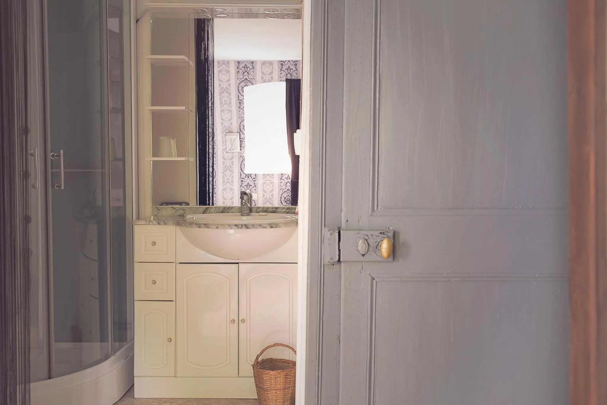 Bathroom in Chateau De Grosfy