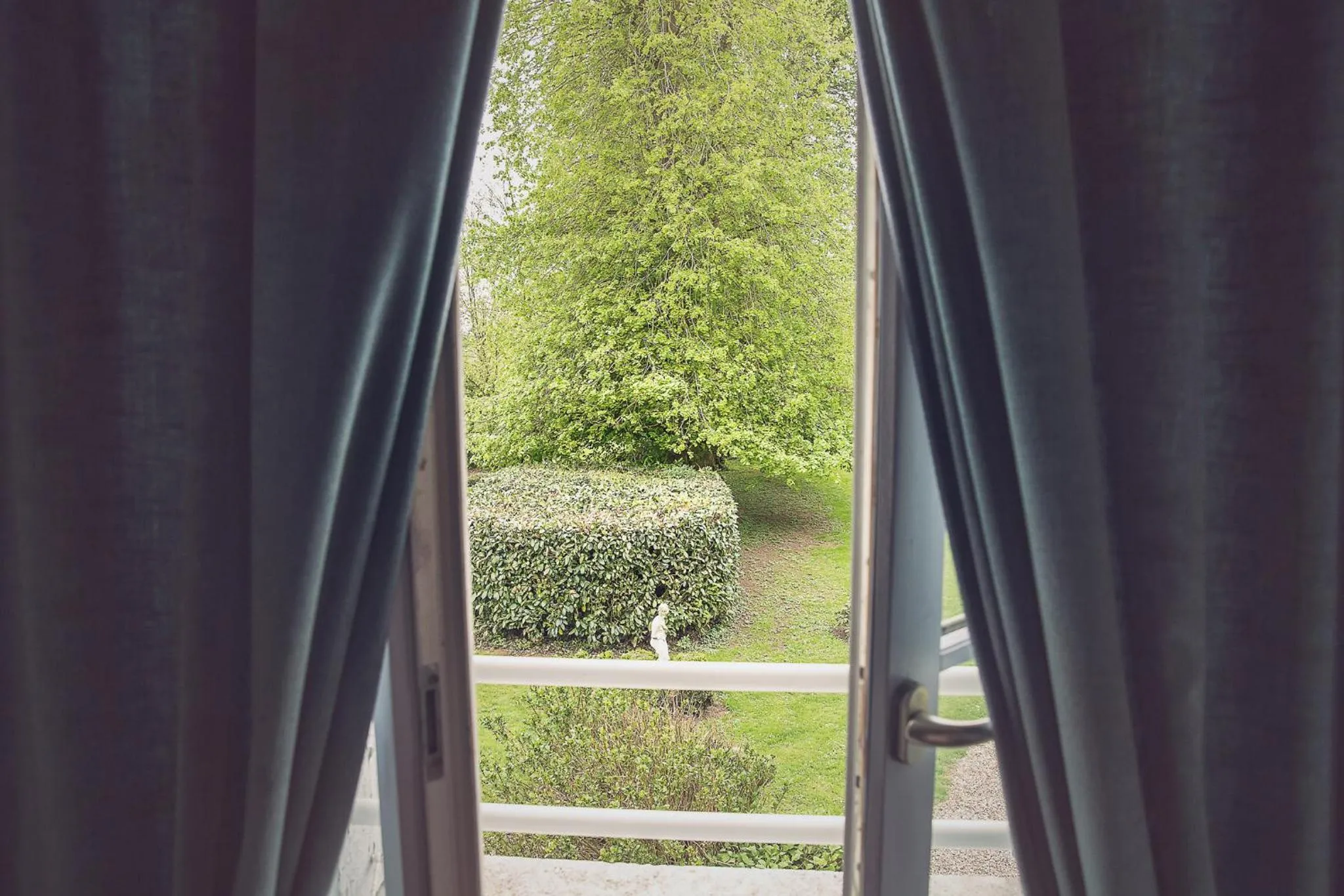 Garden view in Chateau De Grosfy