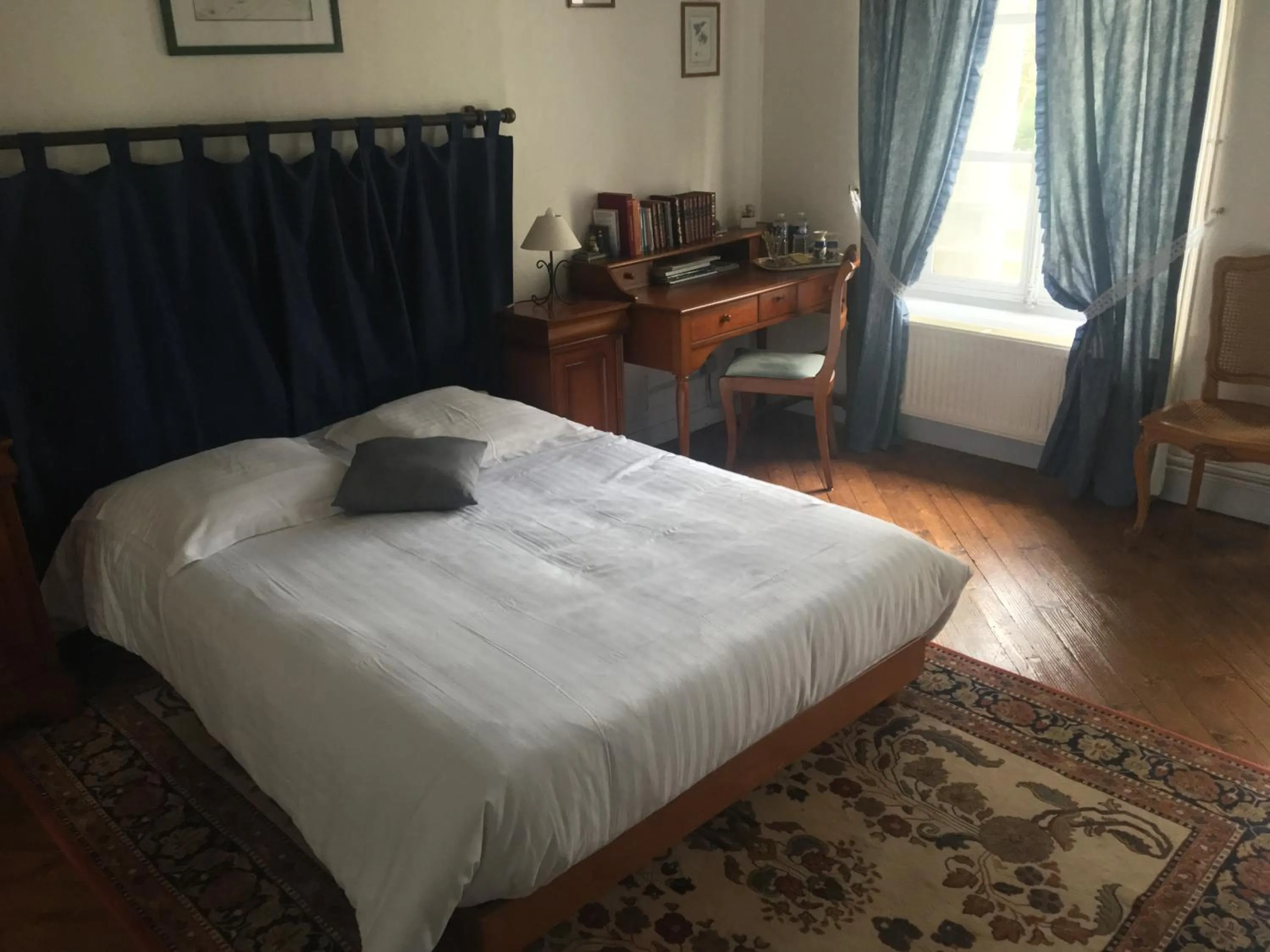 Bedroom, Bed in Chateau De Grosfy