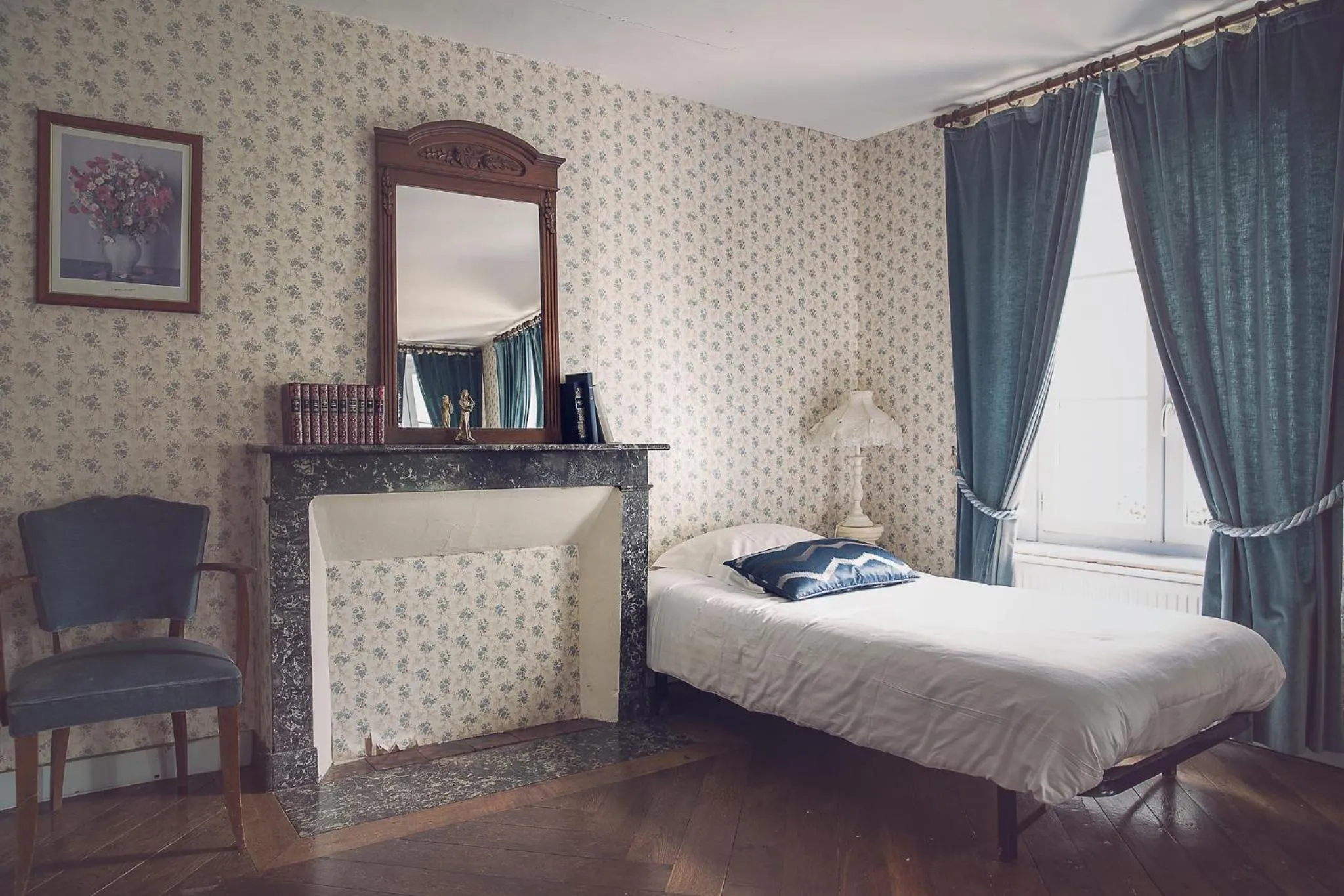 Bedroom, Bed in Chateau De Grosfy
