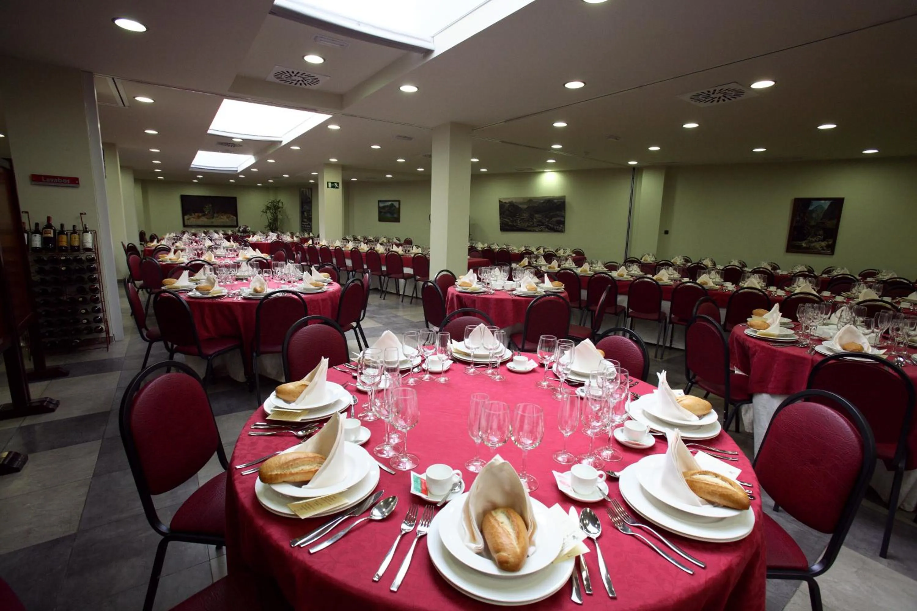 Restaurant/places to eat in Hotel Virgen de Covadonga