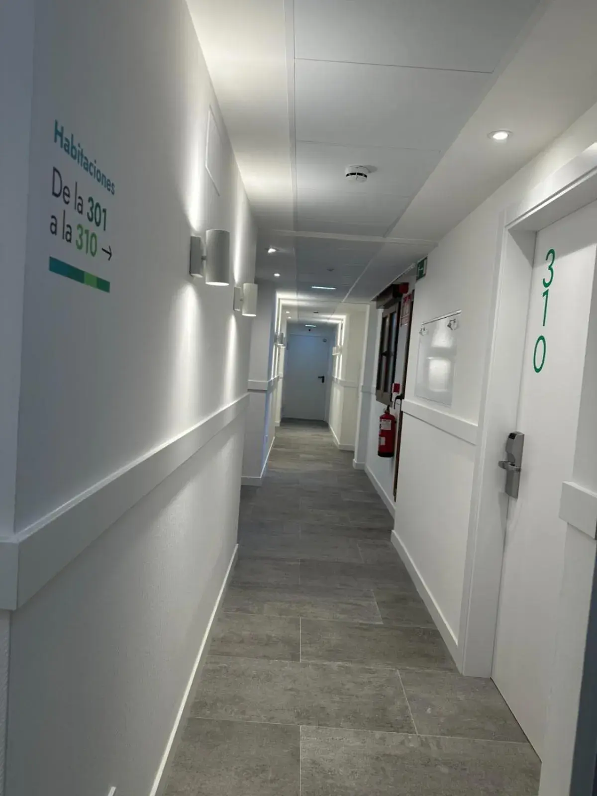 Property building in Hotel Virgen de Covadonga Property building in Hotel Virgen de Covadonga