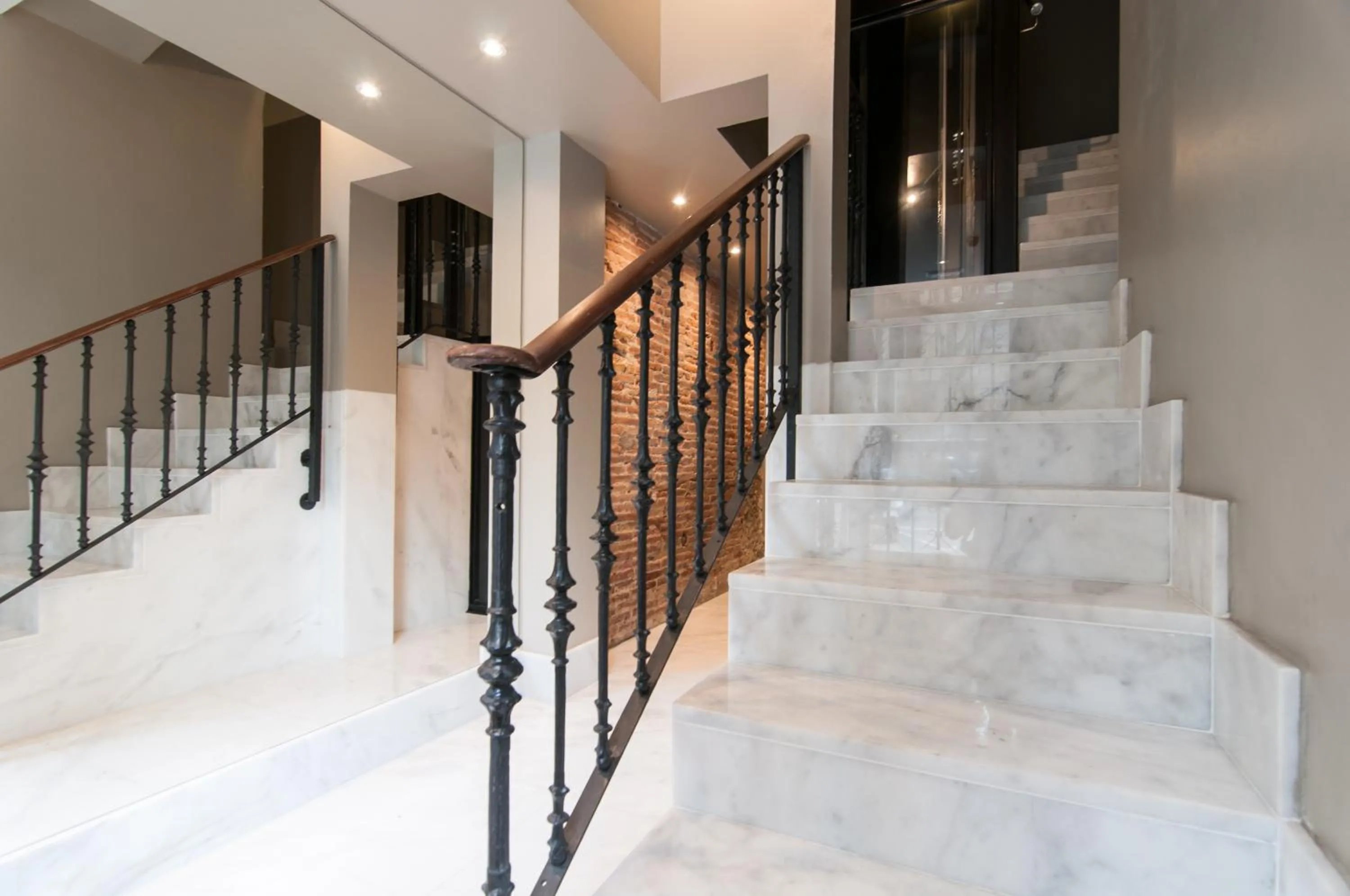 Property building in Weflating Suites Sant Antoni Market