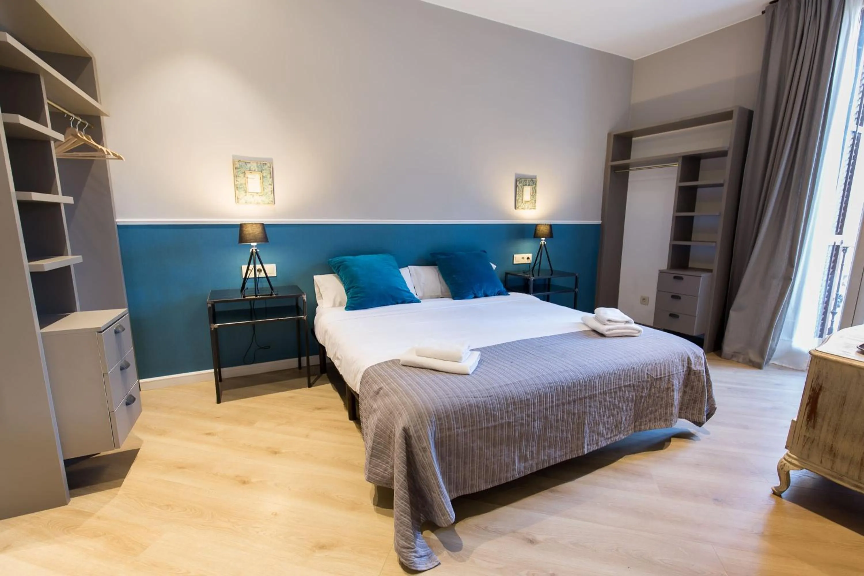 Bedroom, Bed in Weflating Suites Sant Antoni Market