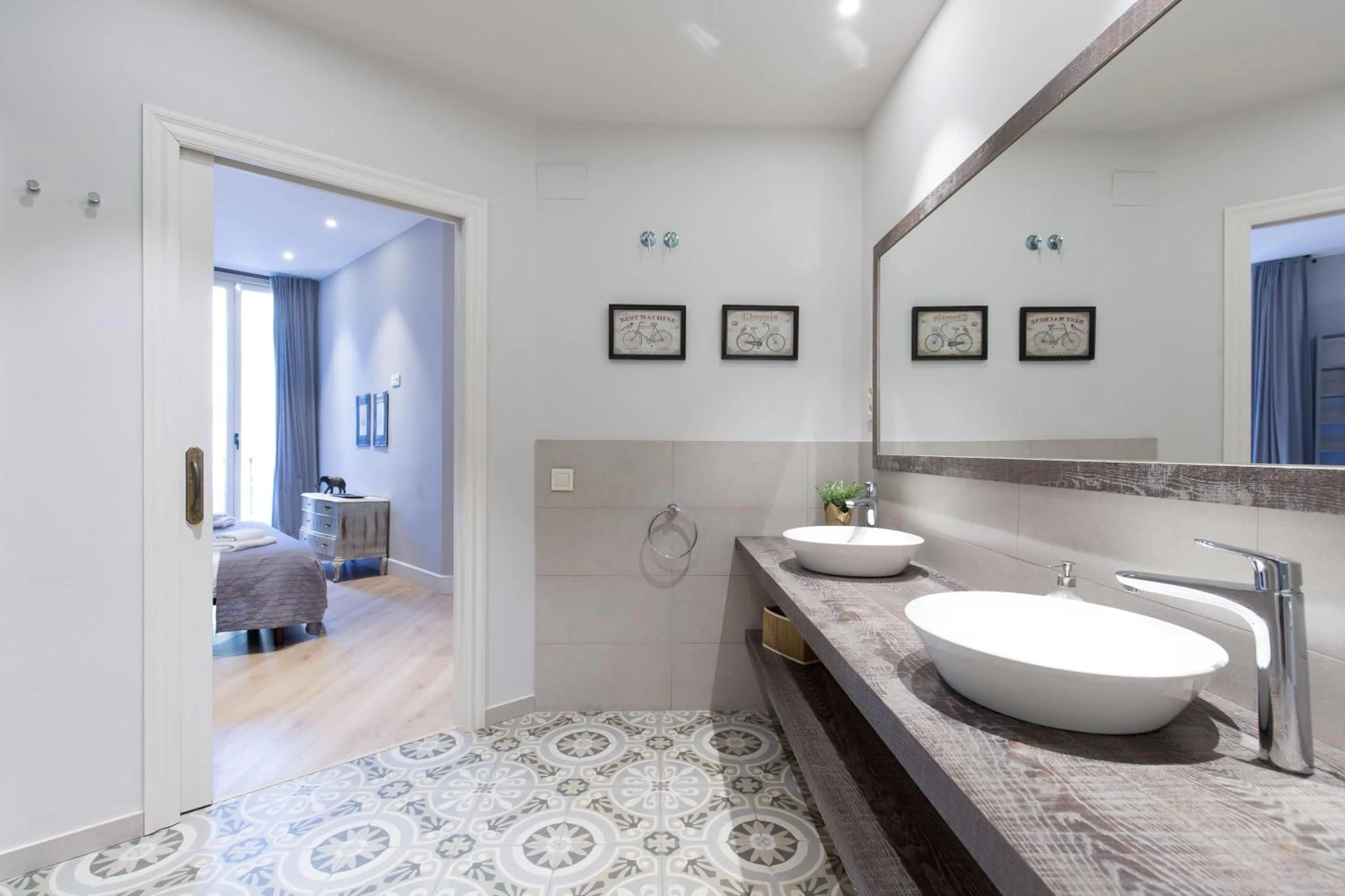 Bedroom, Bed in Weflating Suites Sant Antoni Market