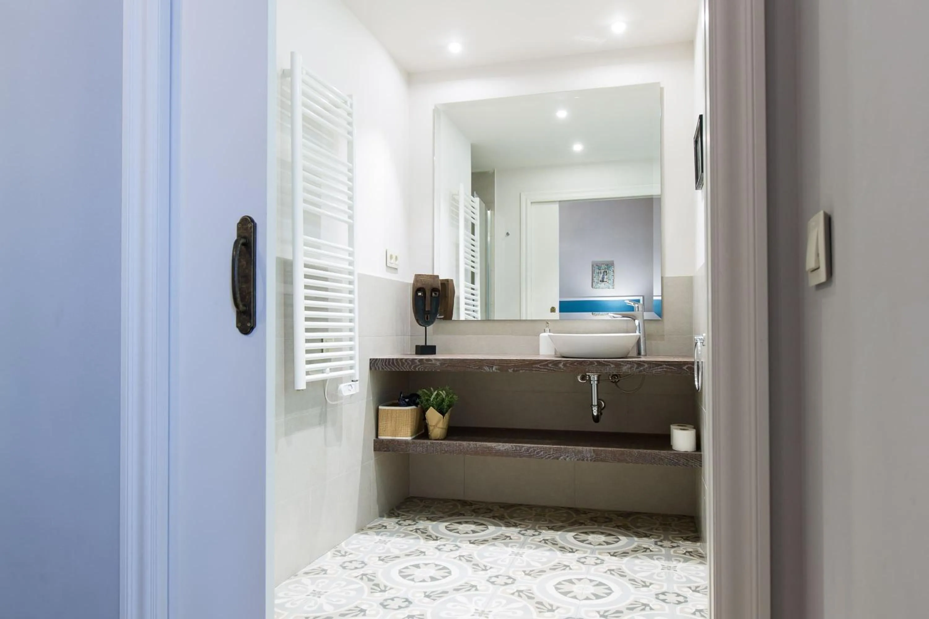 Bathroom in Weflating Suites Sant Antoni Market