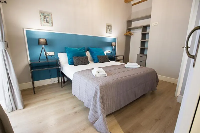 Bedroom, Bed in Weflating Suites Sant Antoni Market