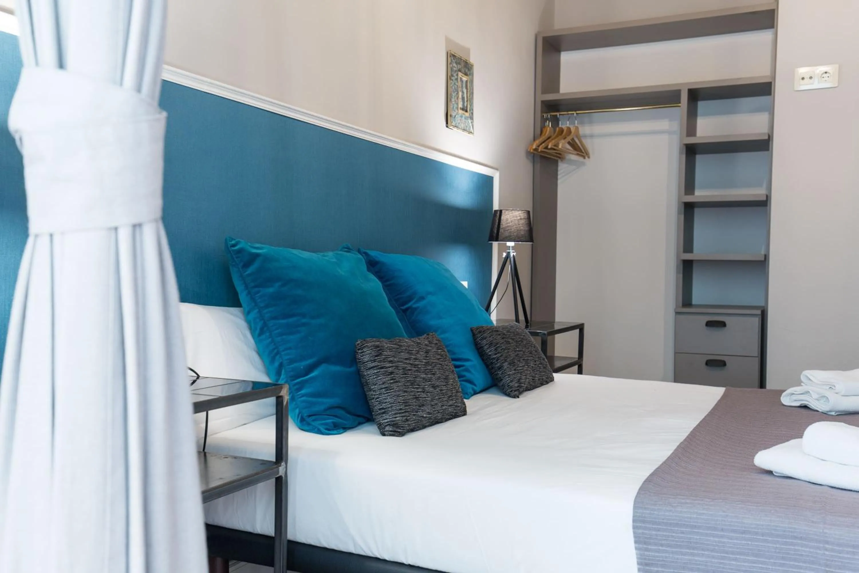 Bed in Weflating Suites Sant Antoni Market