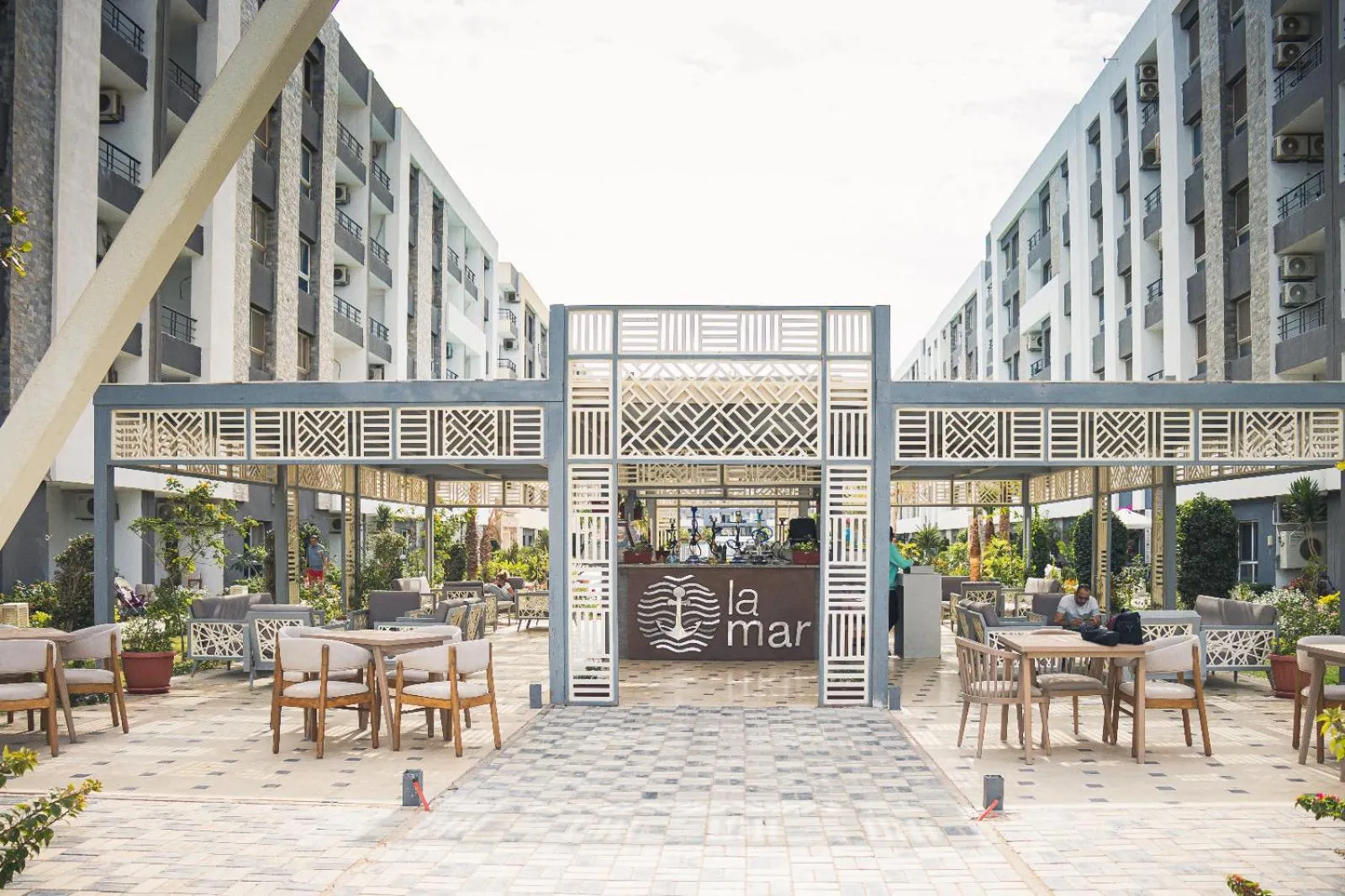 Restaurant/places to eat in Beachfront Boho Style apartment in Fanadir Bay