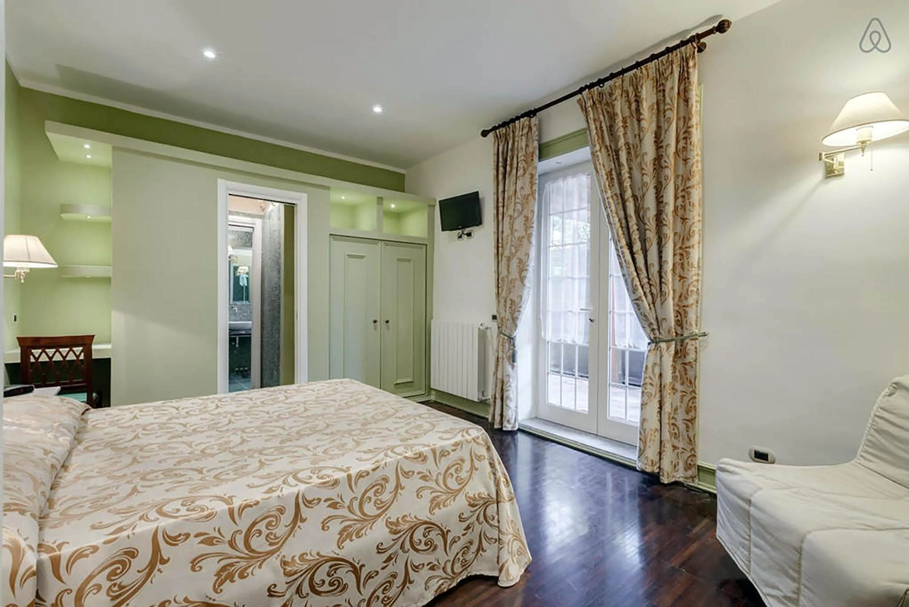 Bed in Antico Platano