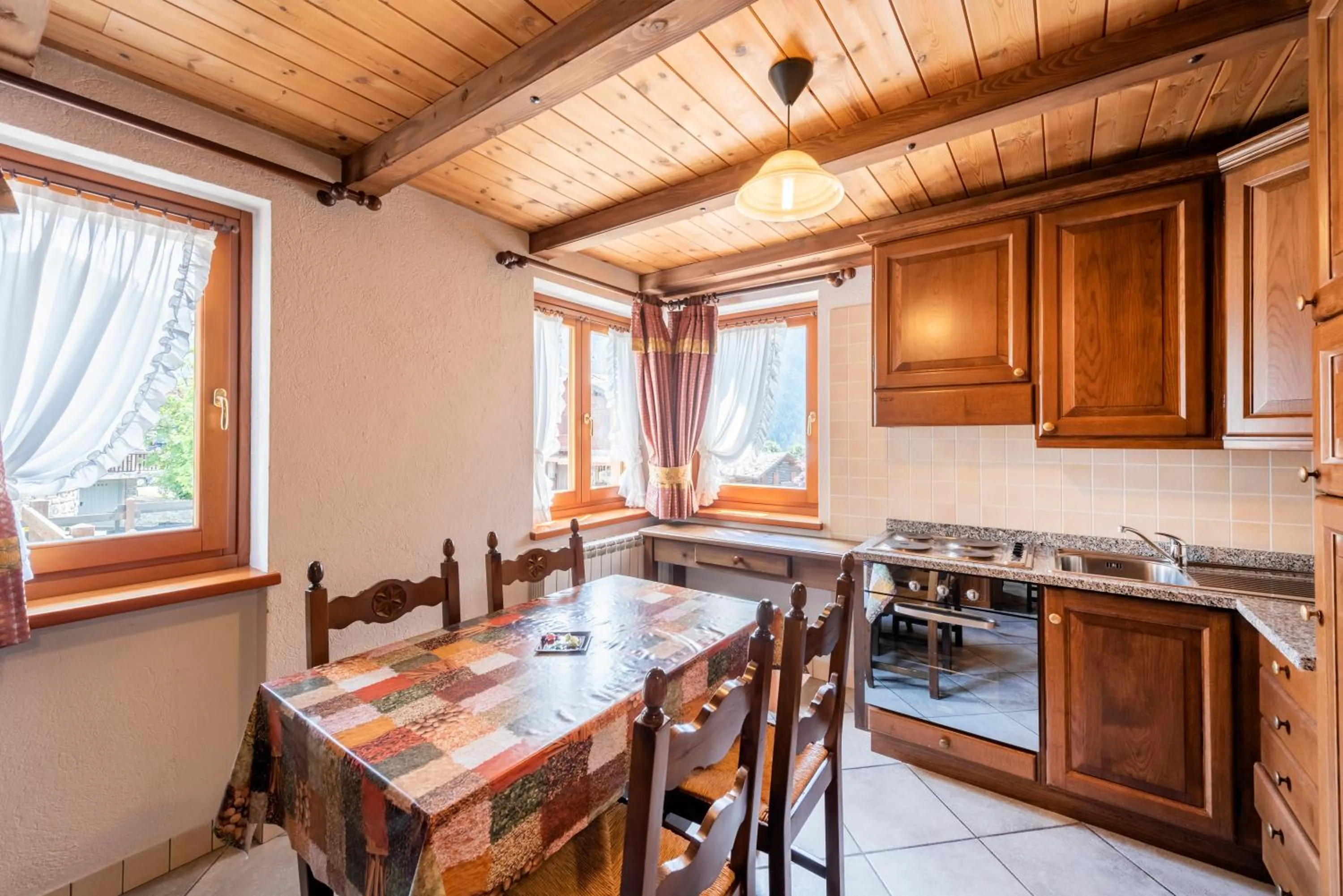 Dining area in Santa San