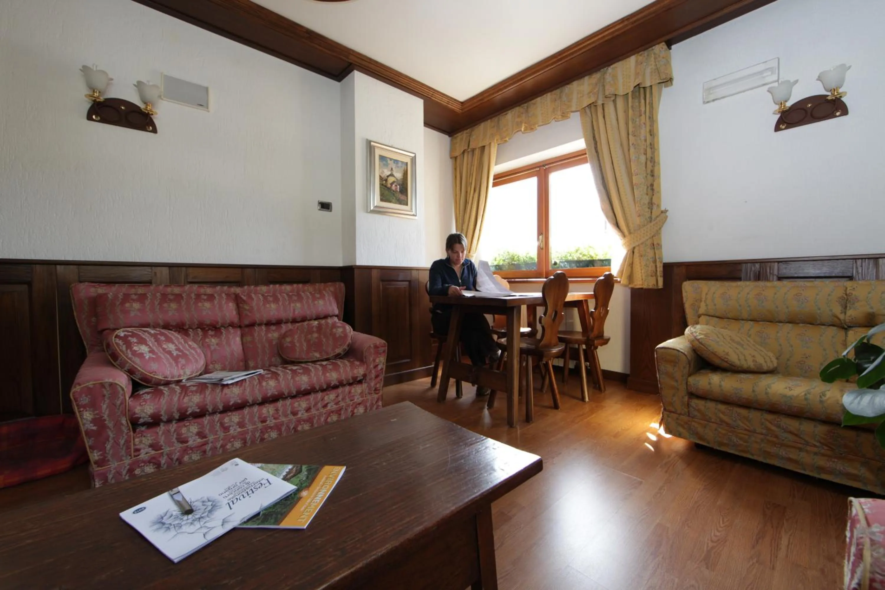 Communal lounge/ TV room in Santa San