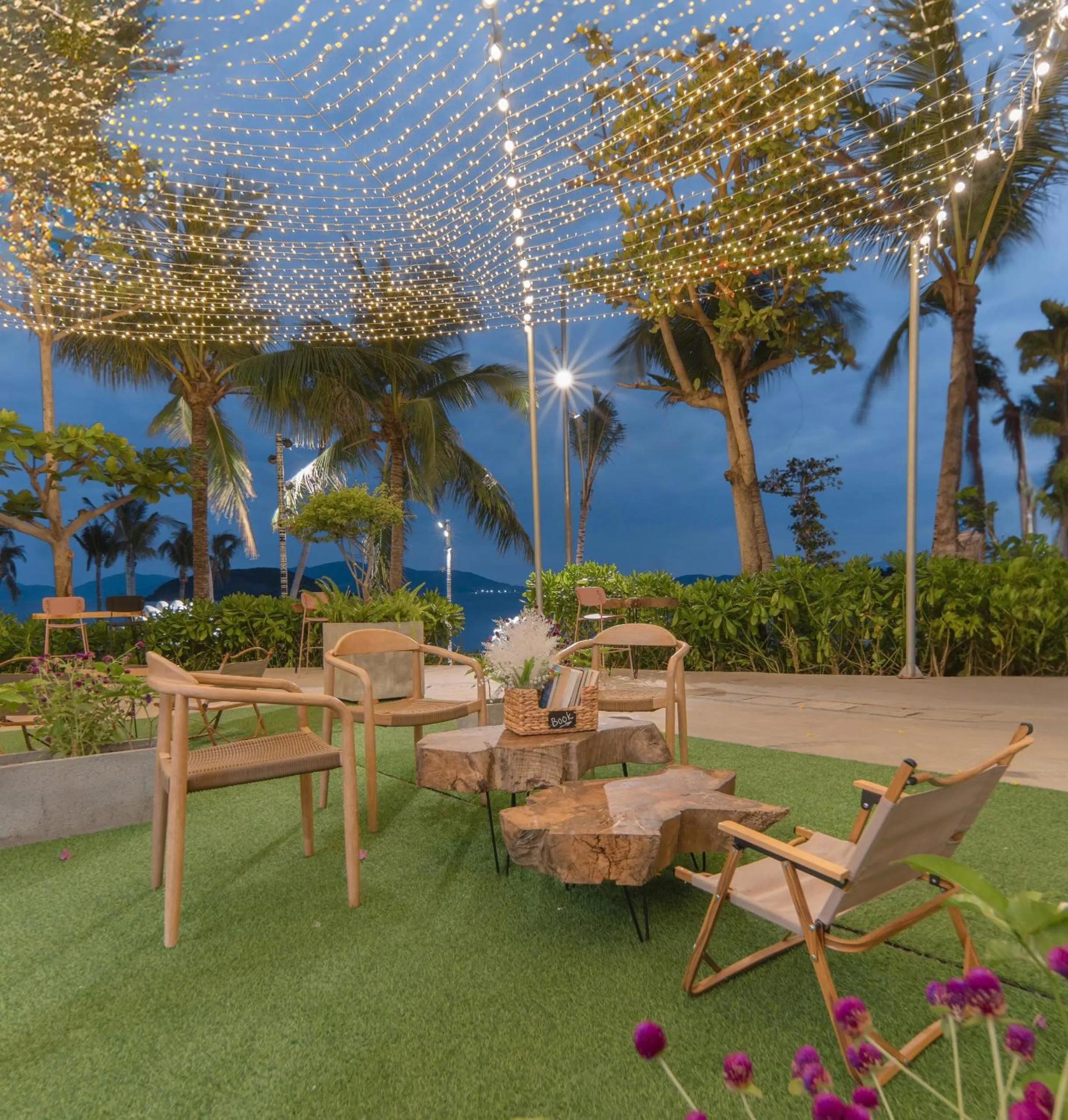 View (from property/room) in Cozy Front Beach House wid Private Beach