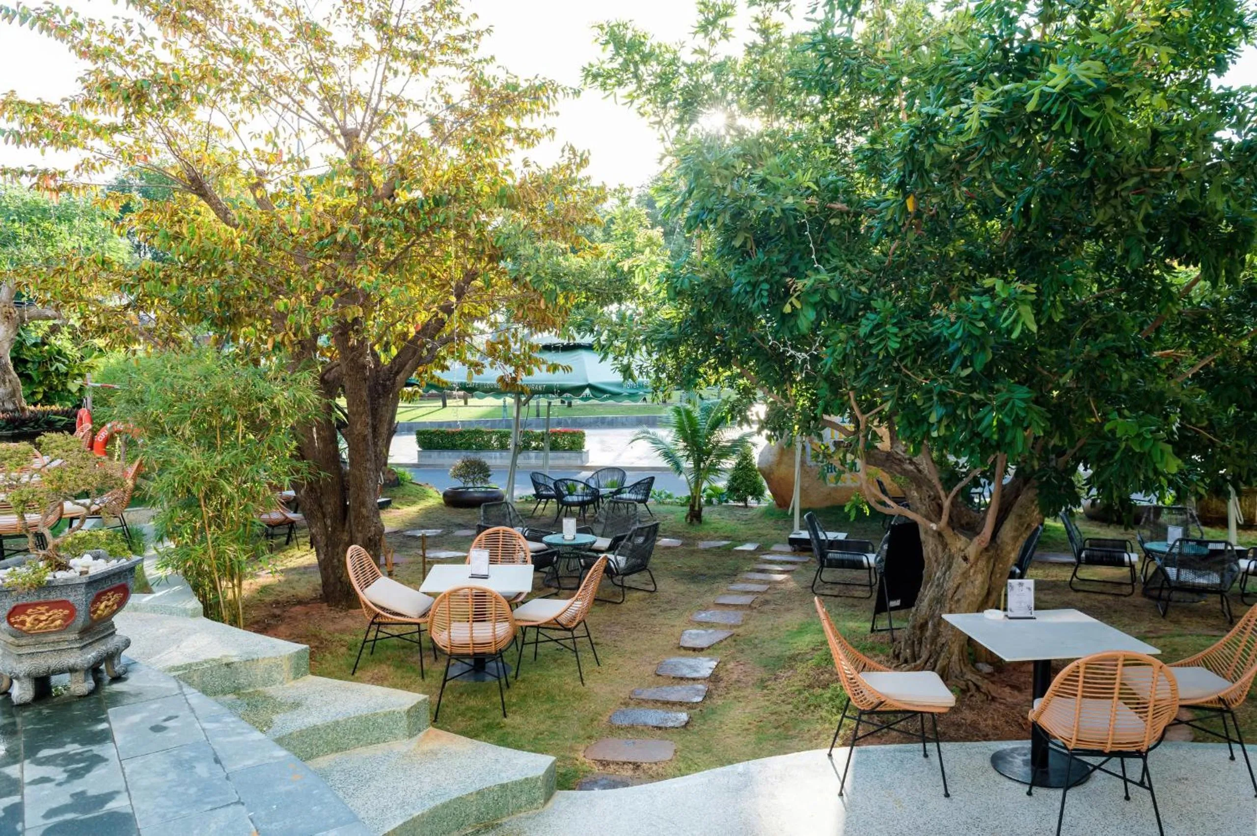 Garden in The Palms Hotel Phan Thiết