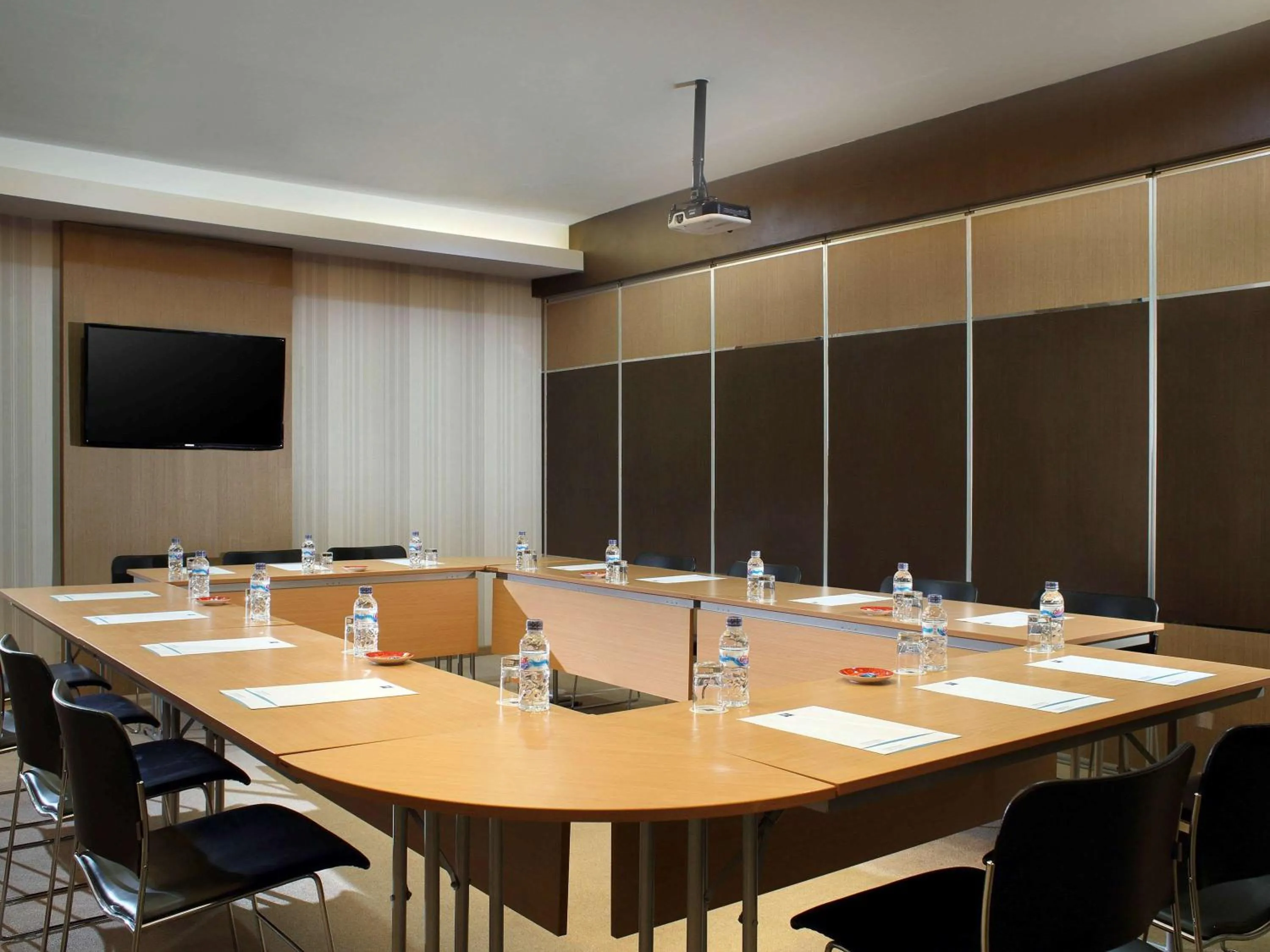 Meeting/conference room in Cordia Hotel Surabaya Airport - Hotel Dalam Bandara