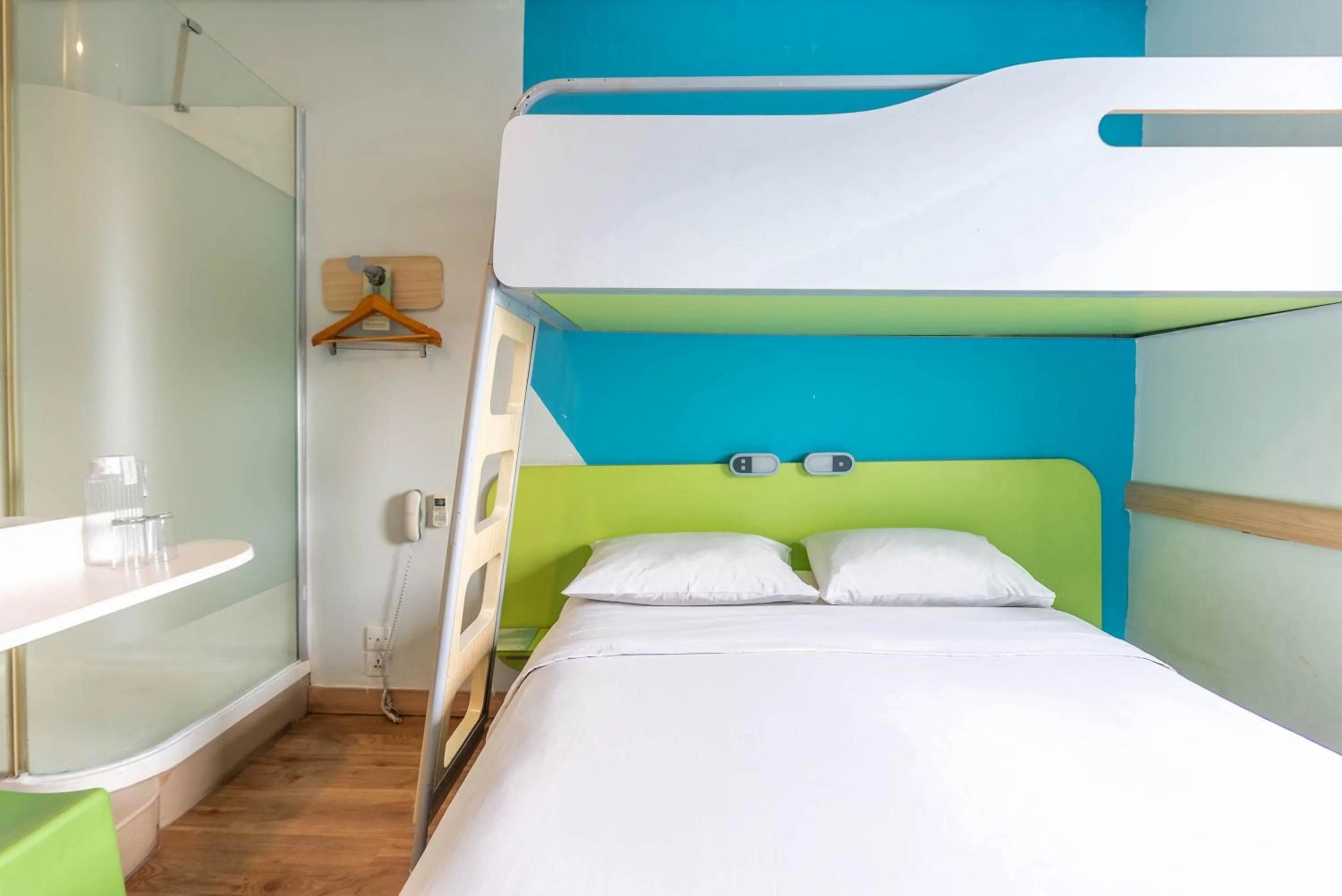 Bed in The Suddha Asia Afrika Bandung