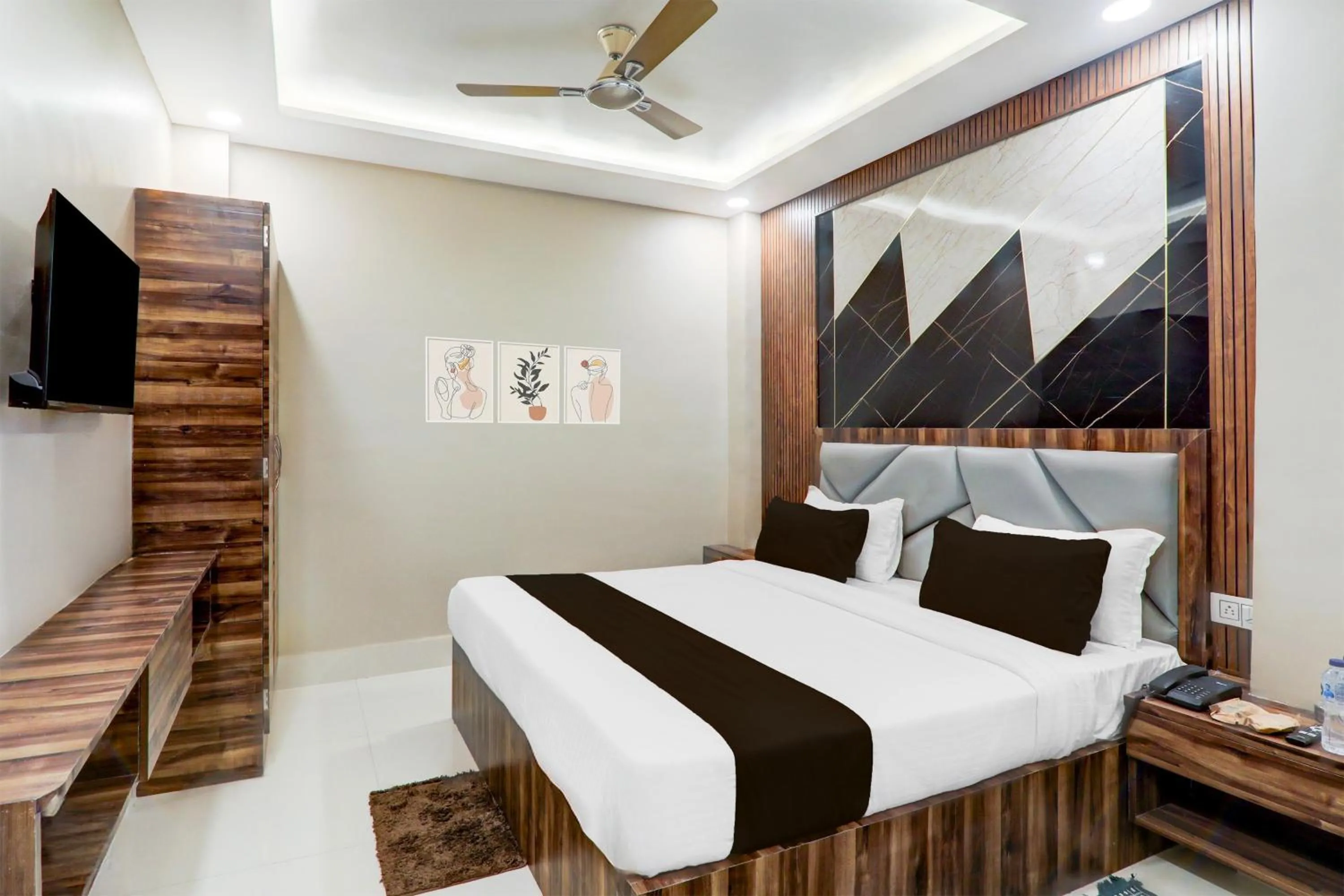 Bedroom, Bed in Hotel O Green High