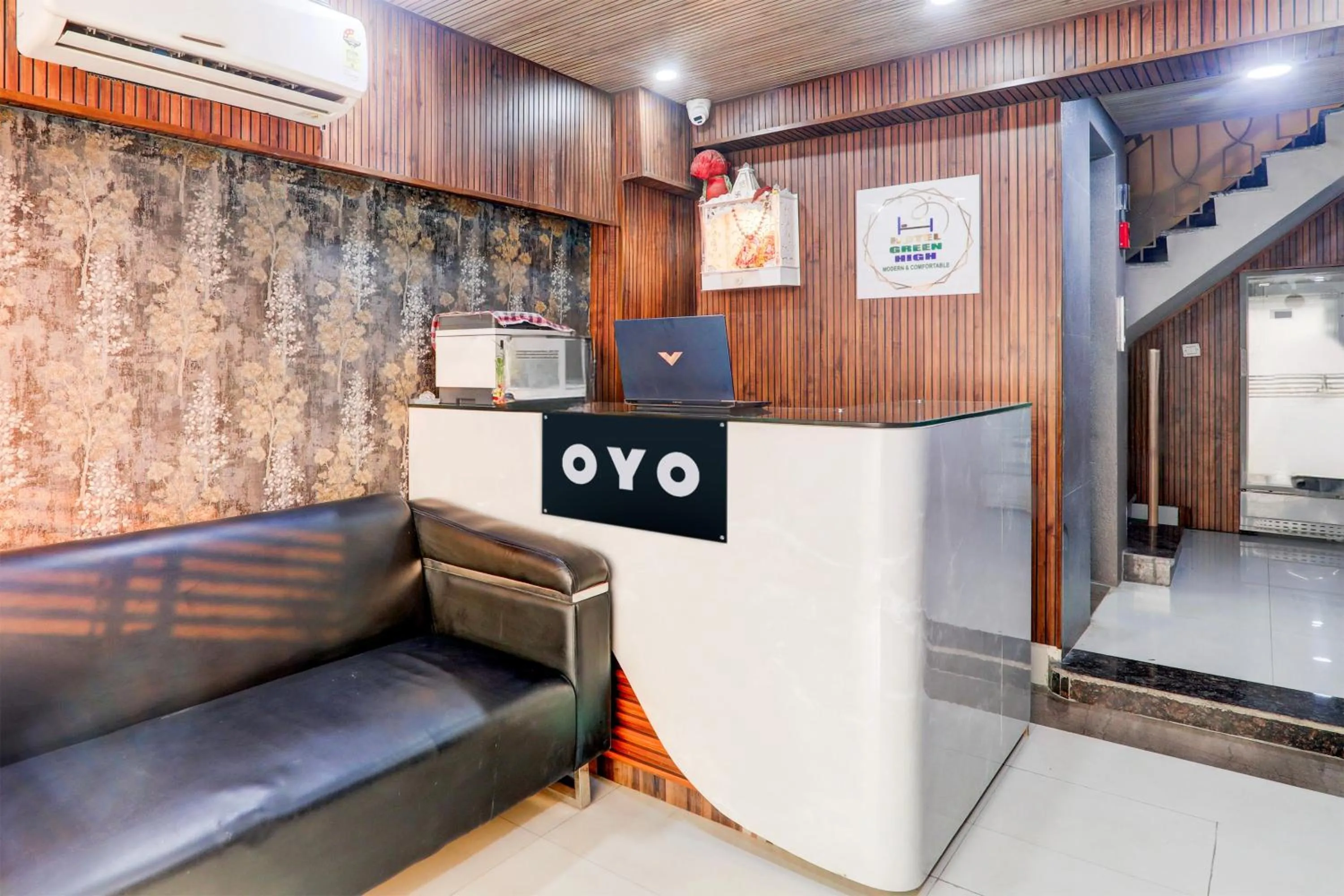 Lobby or reception in Hotel O Green High