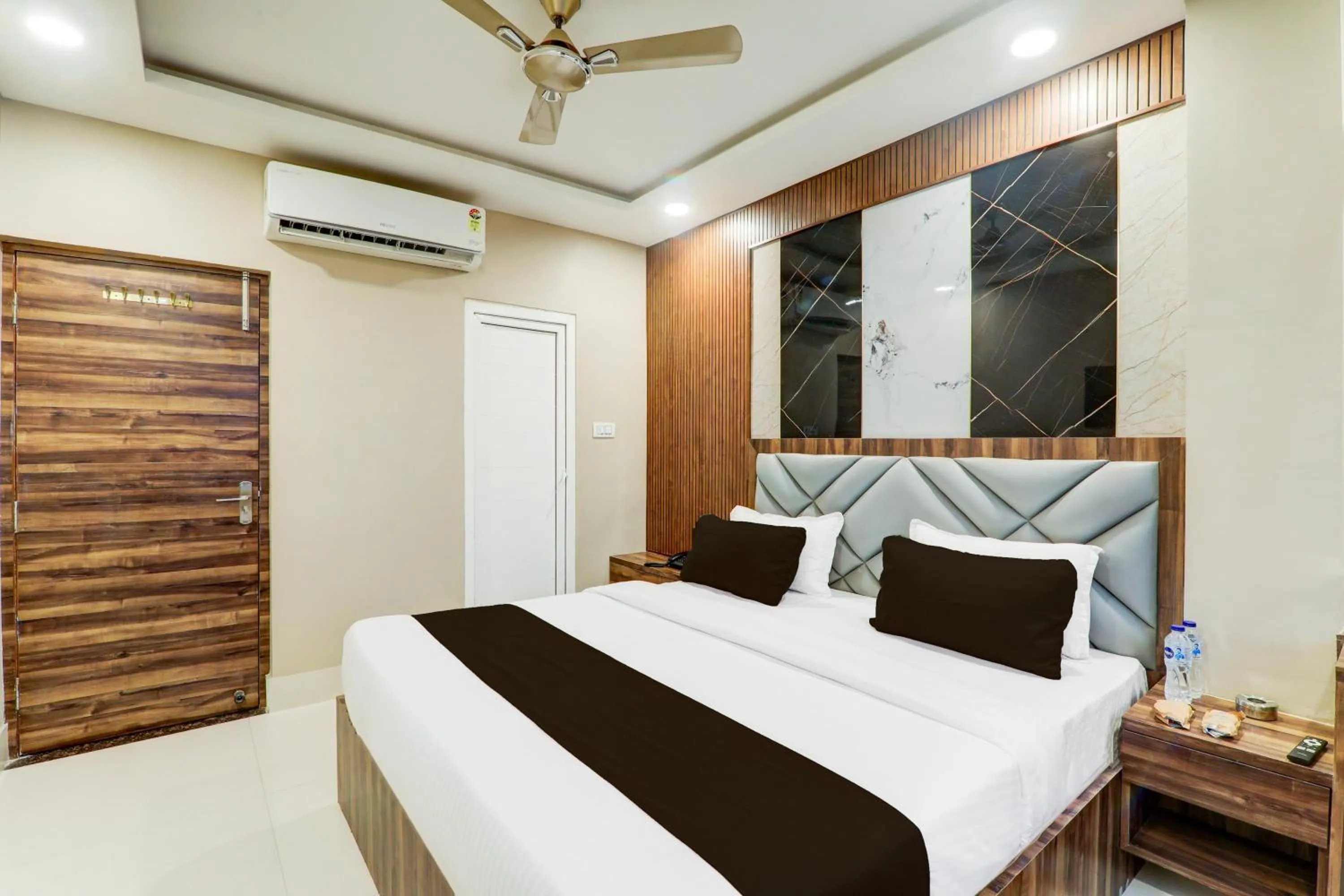 Bedroom, Bed in Hotel O Green High