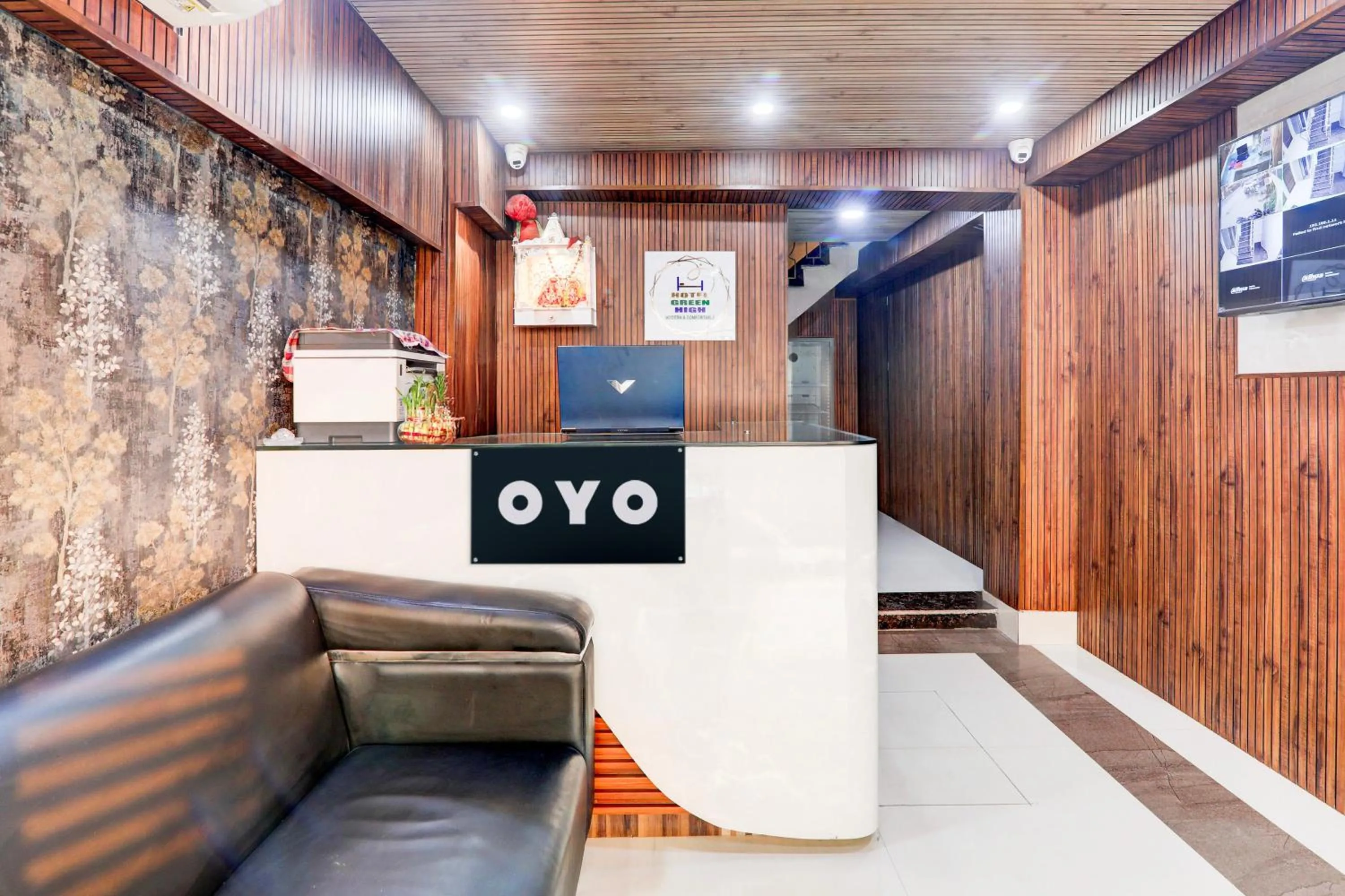 Lobby or reception in Hotel O Green High