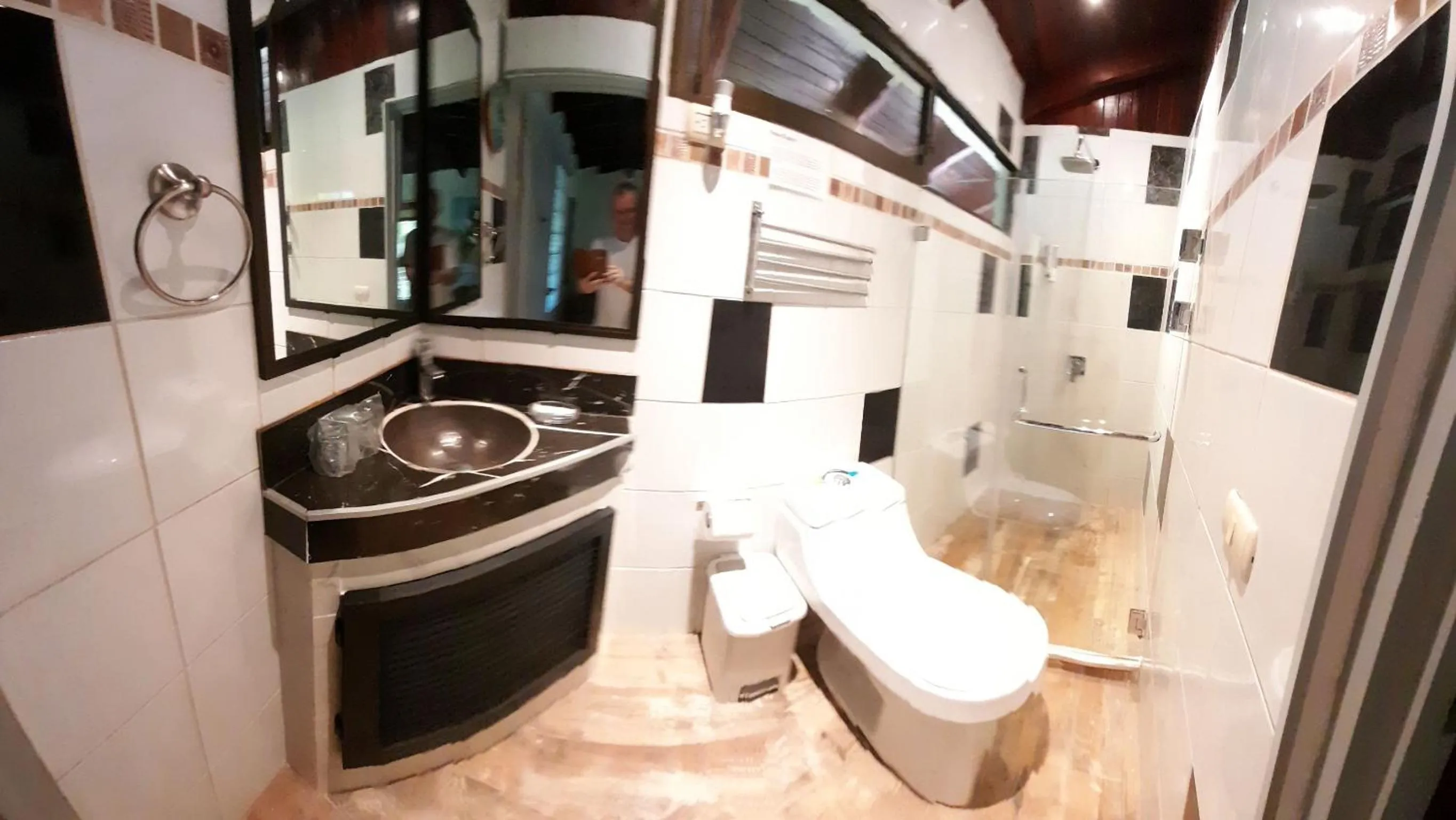 Bathroom in Coyaba Tropical Elegant Adult Guesthouse