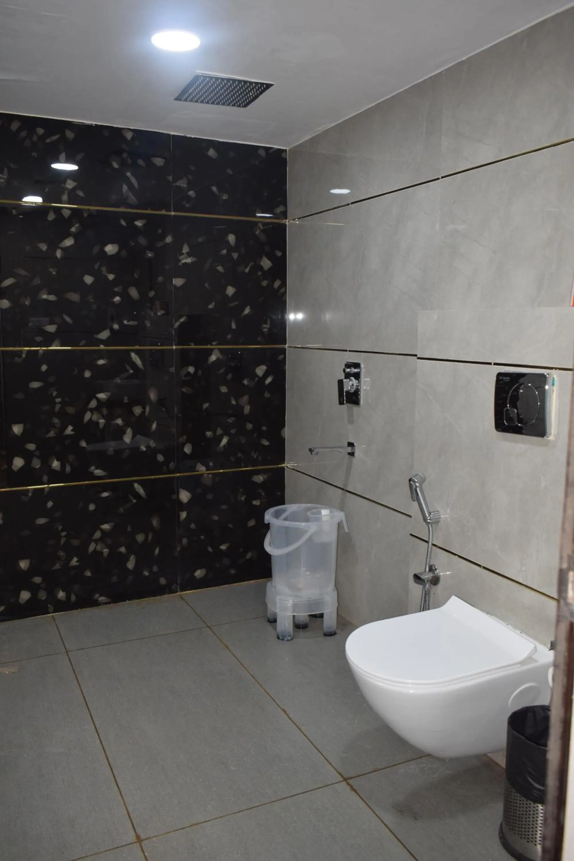 Toilet in Country Ambience Hotel By Jags City Mall