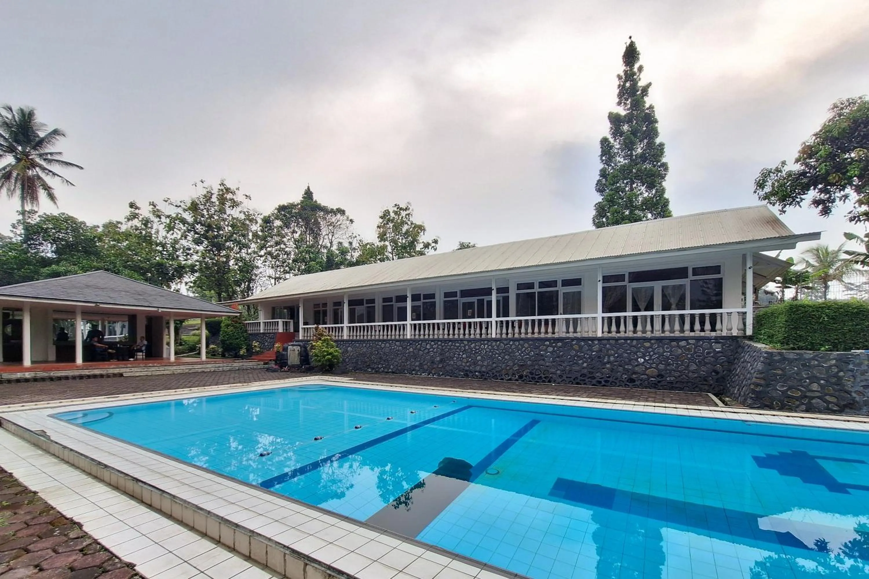 RedDoorz Resort at Tridaya Cisarua Puncak