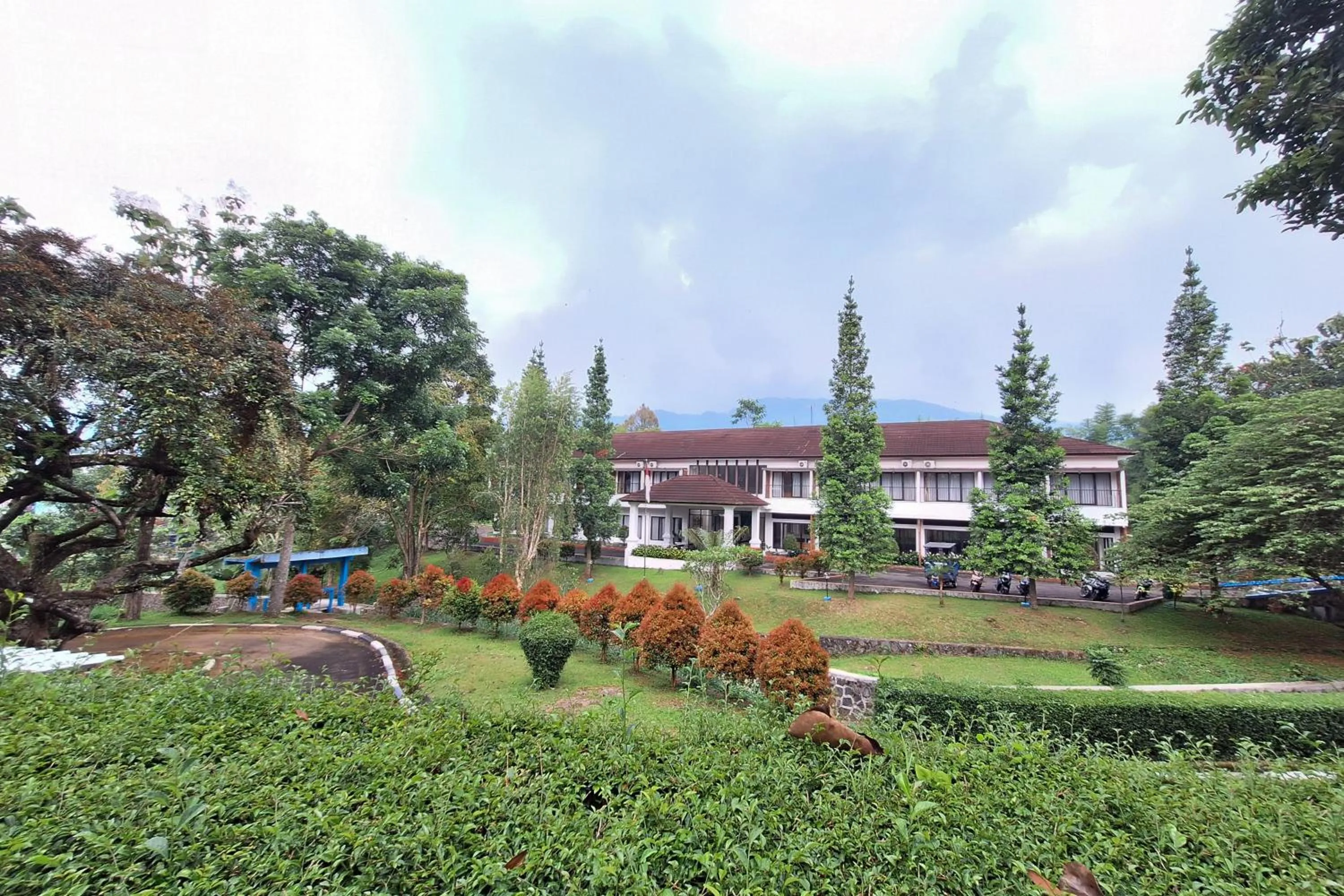 RedDoorz Resort at Tridaya Cisarua Puncak