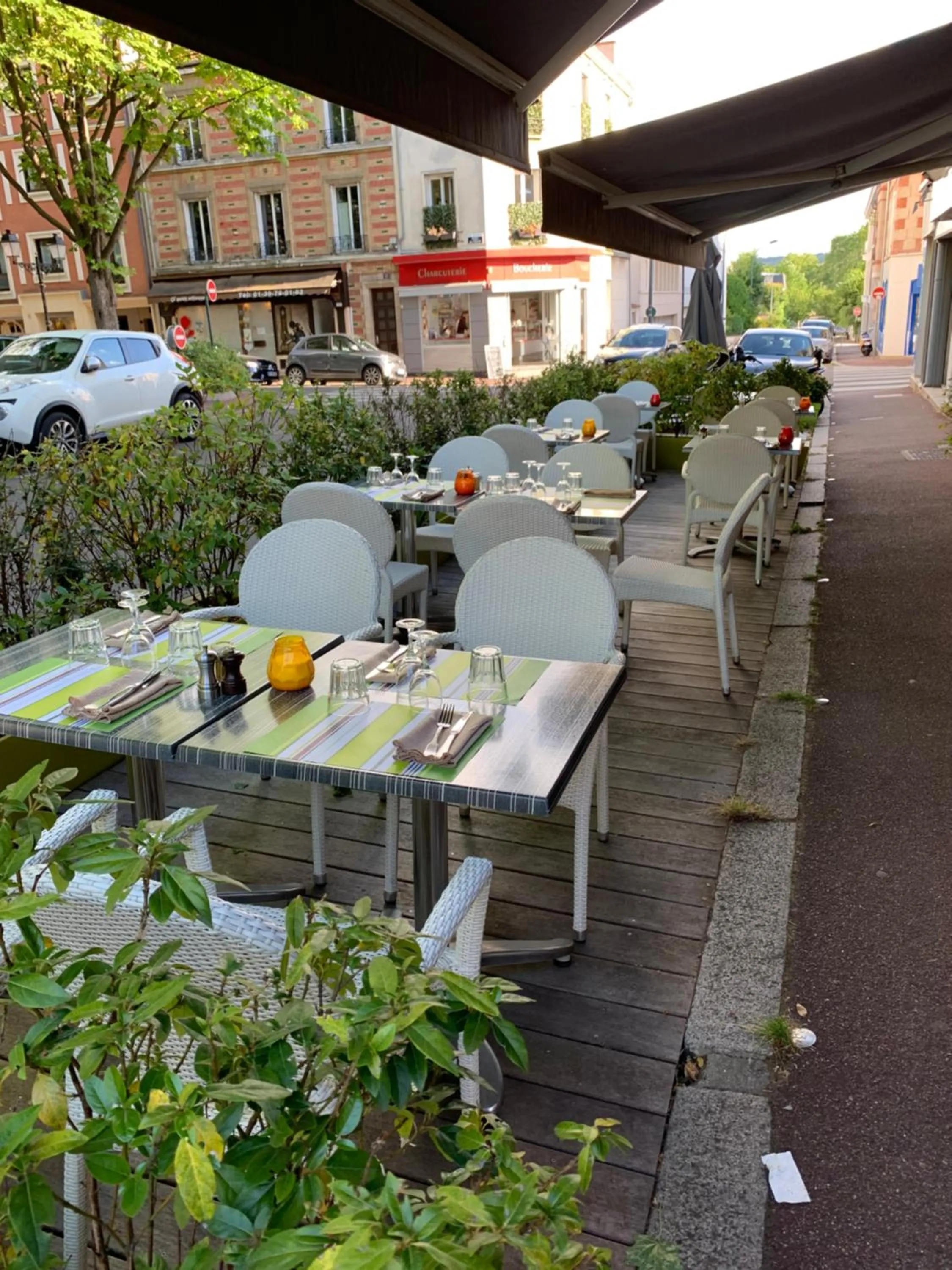 Restaurant/places to eat in Hotel Paris Vesinet -ex Auberge des 3 Marches