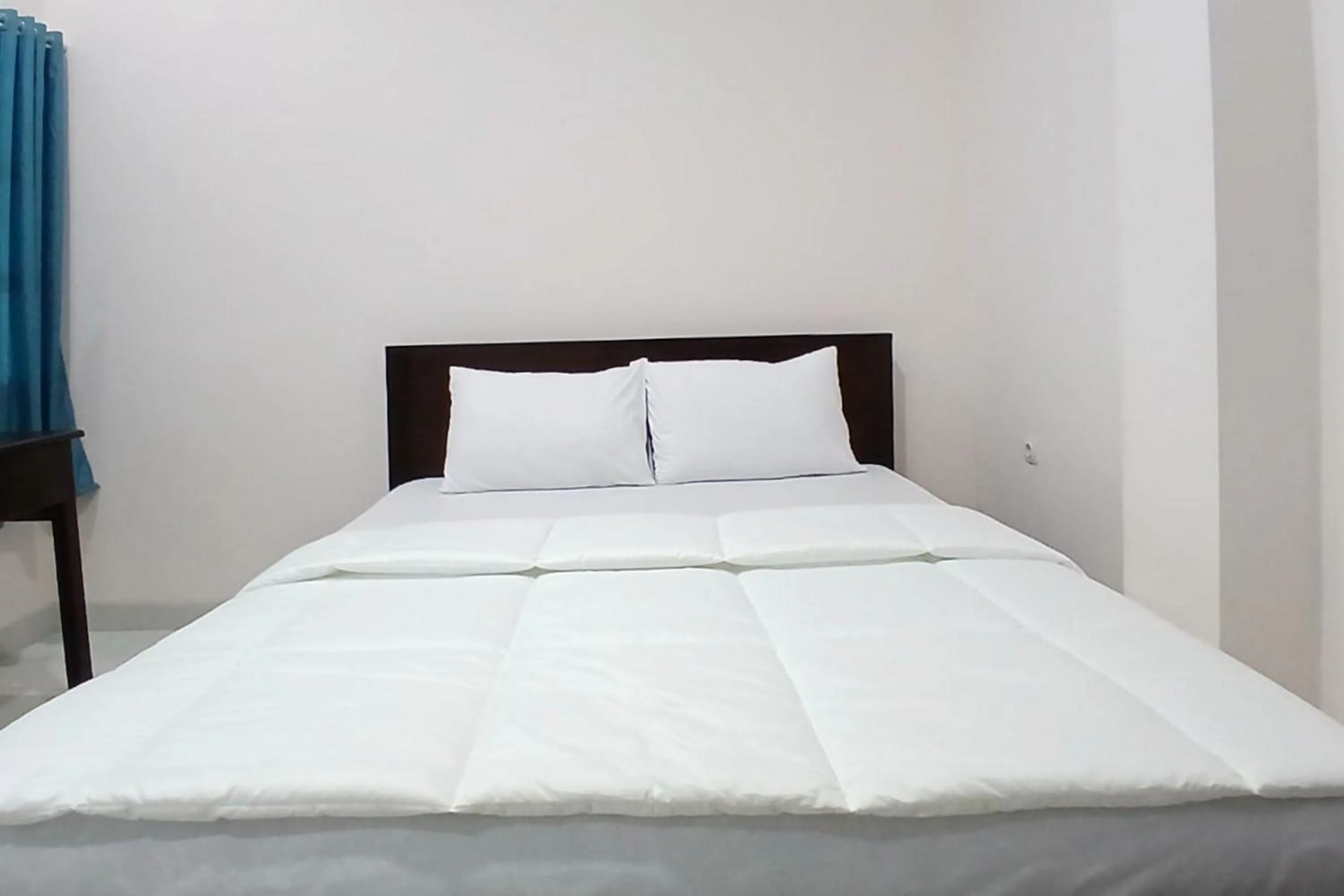 Bedroom, Bed in Priyanka Guesthouse Syariah Maguwo Mitra RedDoorz
