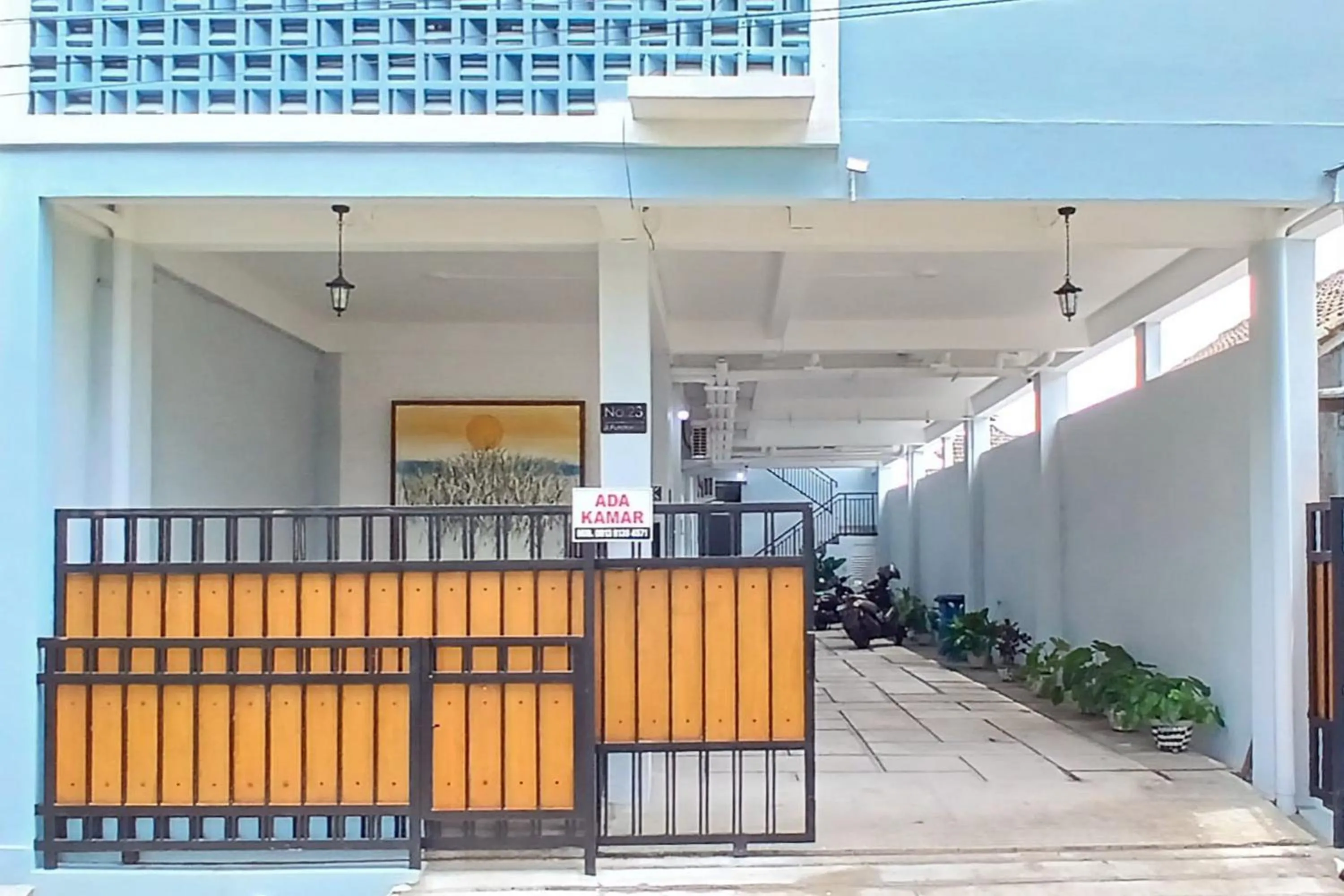 Facade/entrance in Priyanka Guesthouse Syariah Maguwo Mitra RedDoorz
