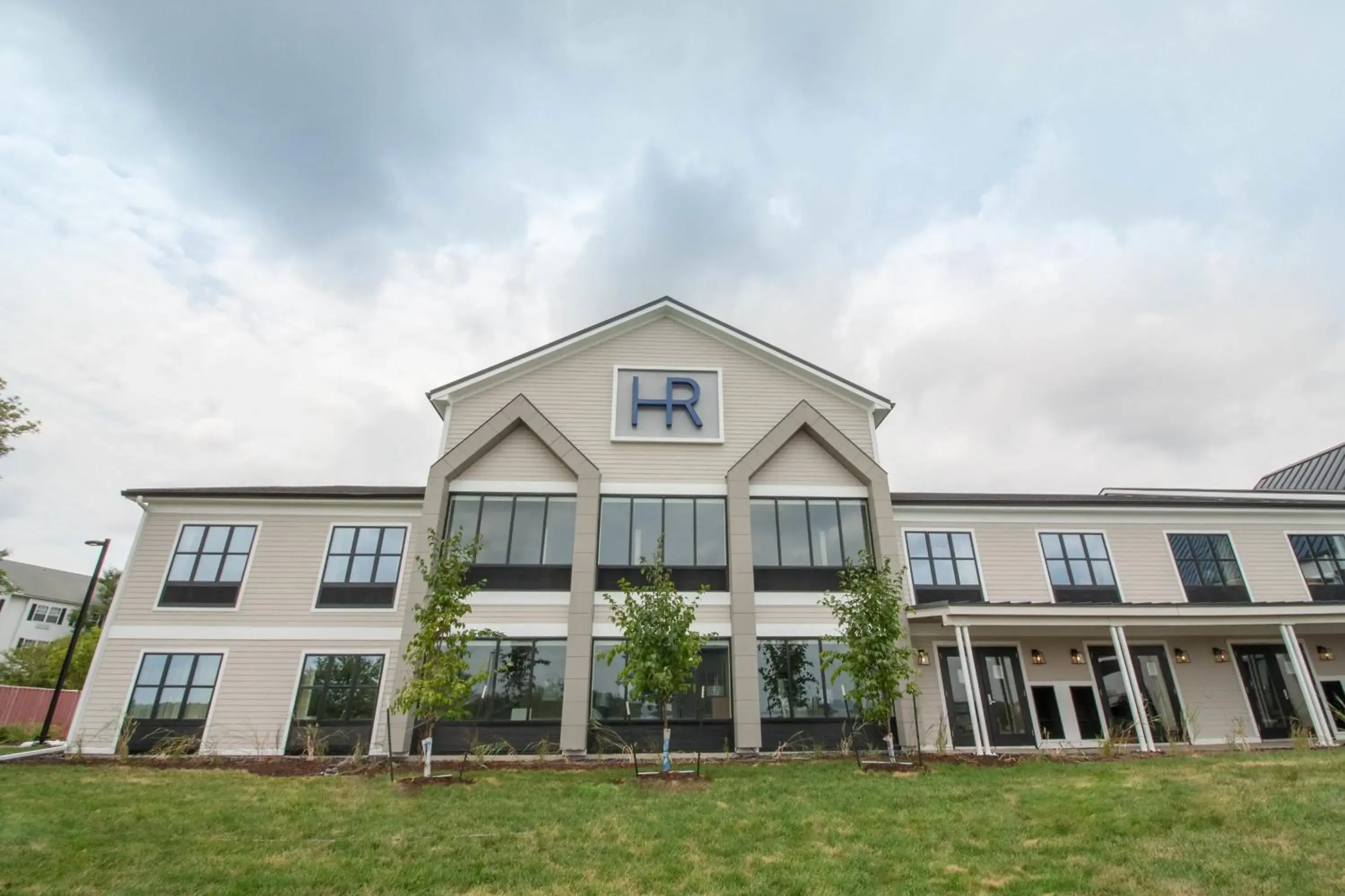 Property building in Hotel Renovo Des Moines Urbandale,Tapestry Collection Hilton Property building in Hotel Renovo Des Moines Urbandale,Tapestry Collection Hilton